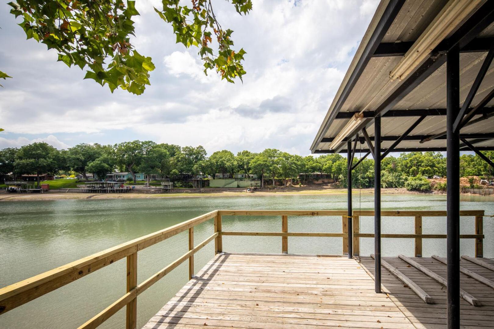 Pecan Shores Retreat- Waterfront Home Only 6 Miles from Schlitterbahn!