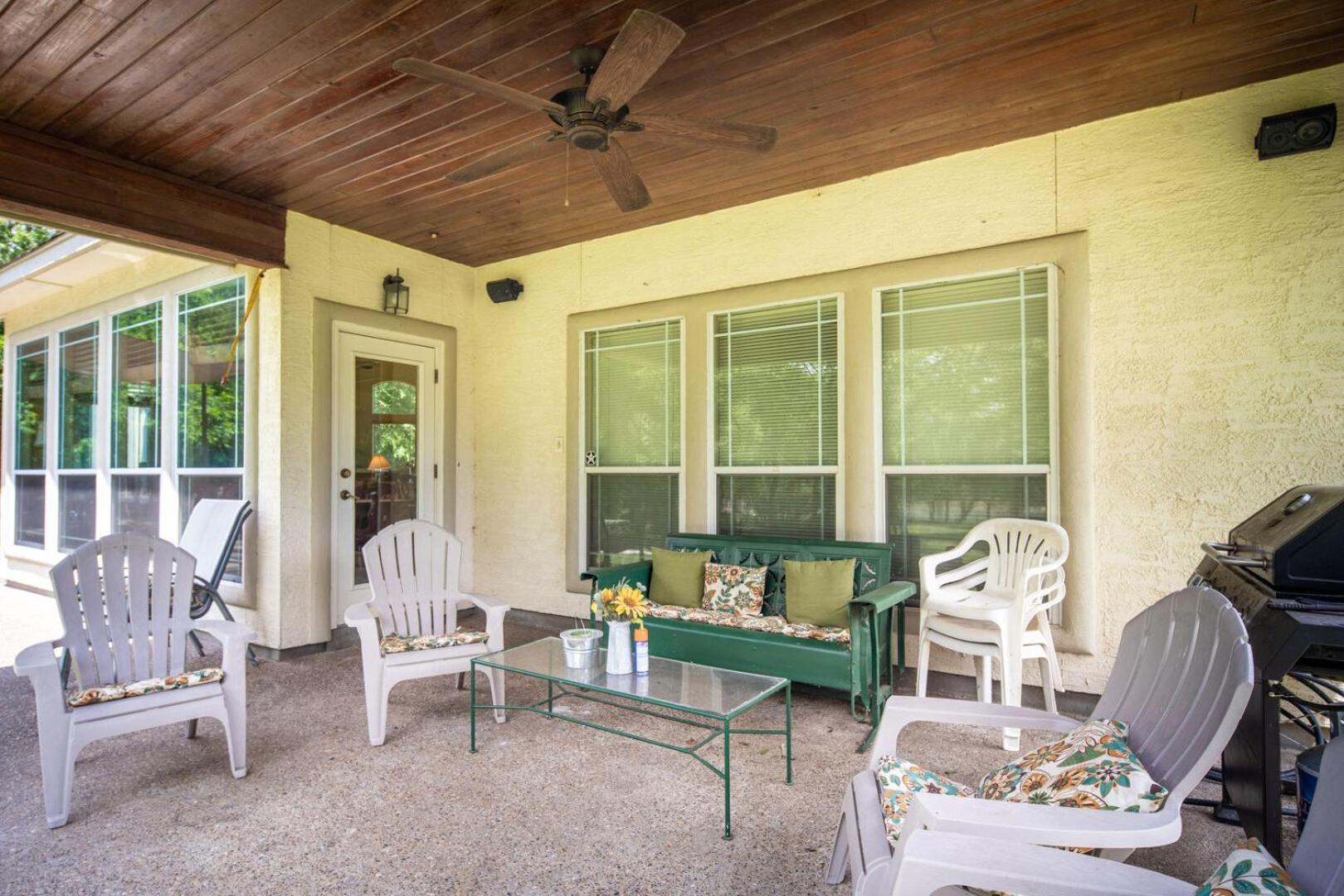 Pecan Shores Retreat- Waterfront Home Only 6 Miles from Schlitterbahn!