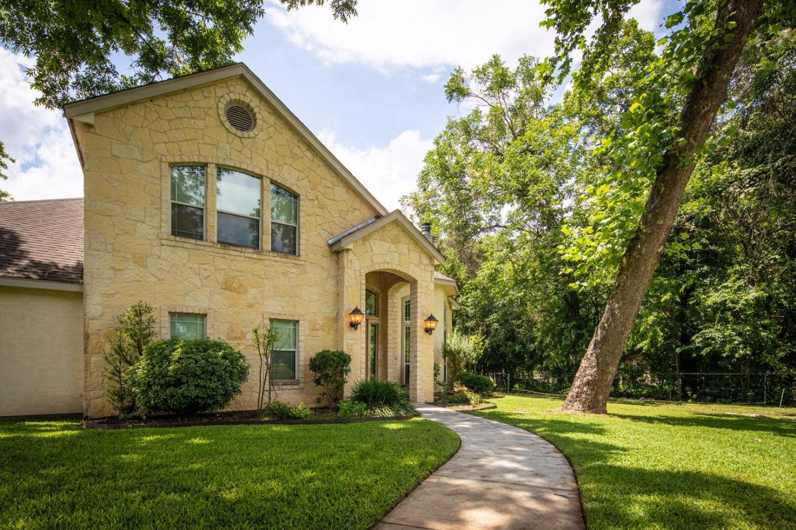 Pecan Shores Retreat- Waterfront Home Only 6 Miles from Schlitterbahn!