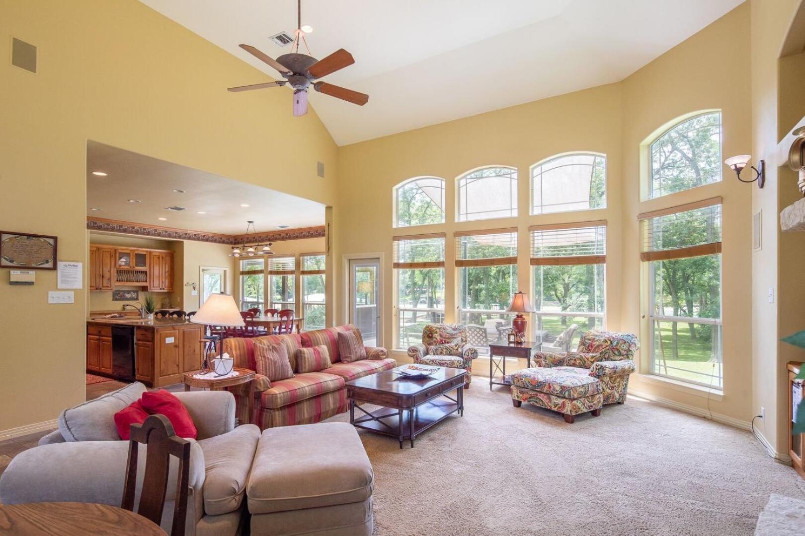 Pecan Shores Retreat- Waterfront Home Only 6 Miles from Schlitterbahn!