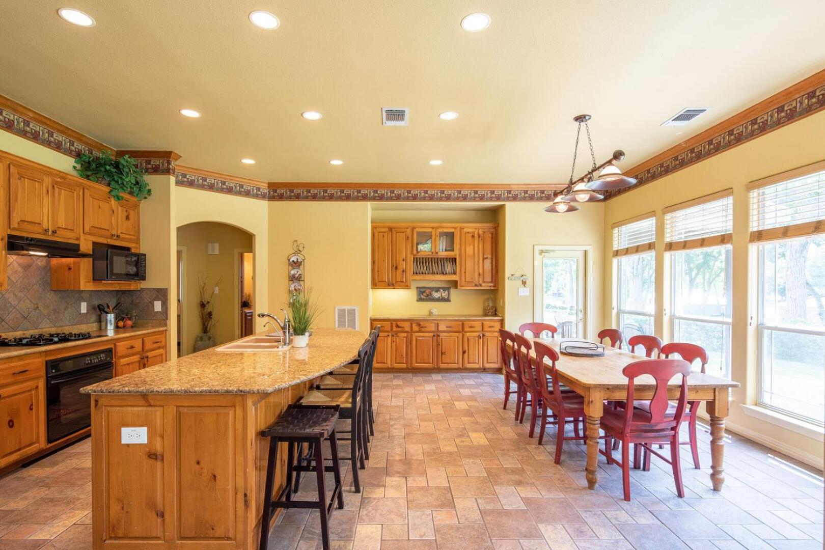 Pecan Shores Retreat- Waterfront Home Only 6 Miles from Schlitterbahn!