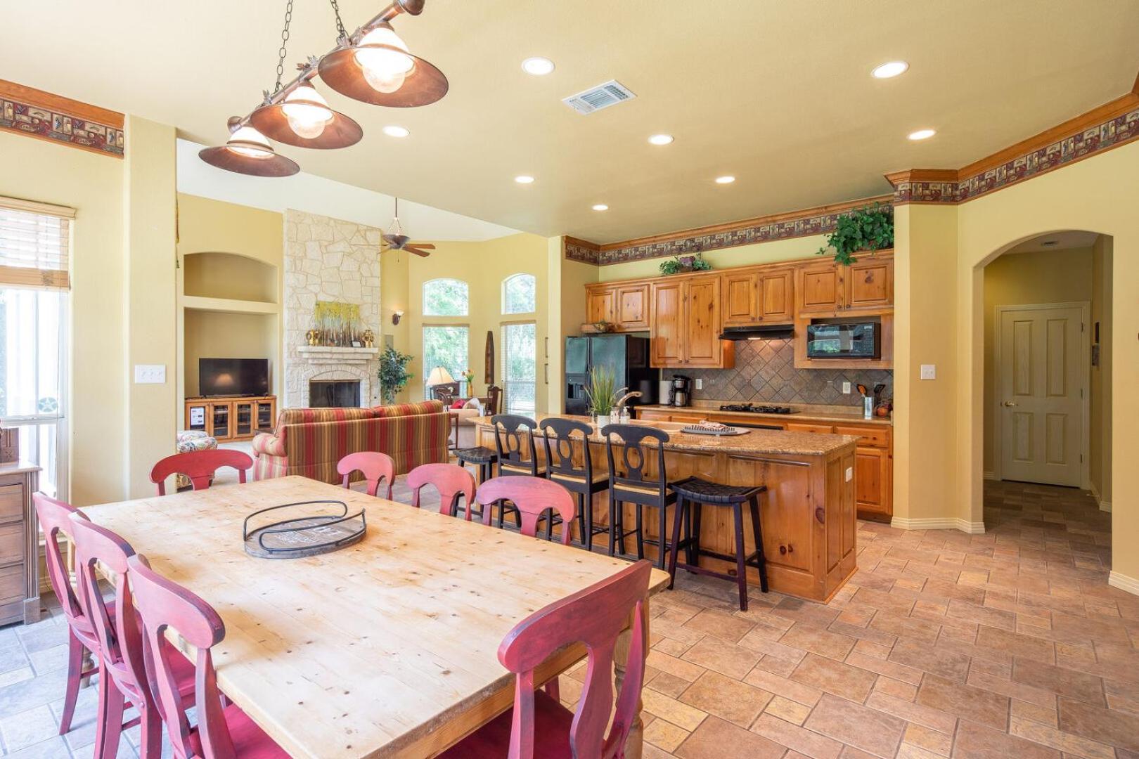 Pecan Shores Retreat- Waterfront Home Only 6 Miles from Schlitterbahn!