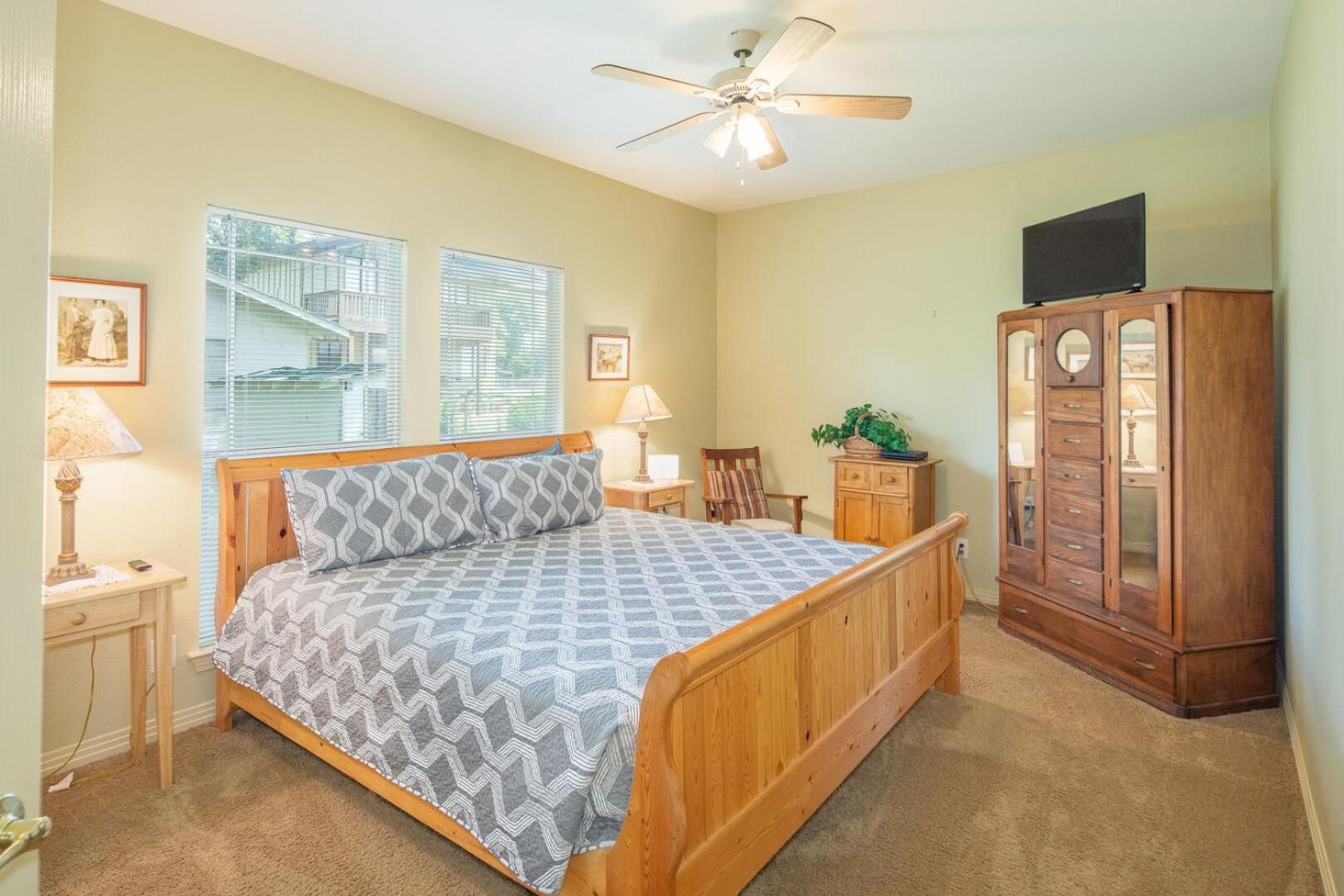 Pecan Shores Retreat- Waterfront Home Only 6 Miles from Schlitterbahn!