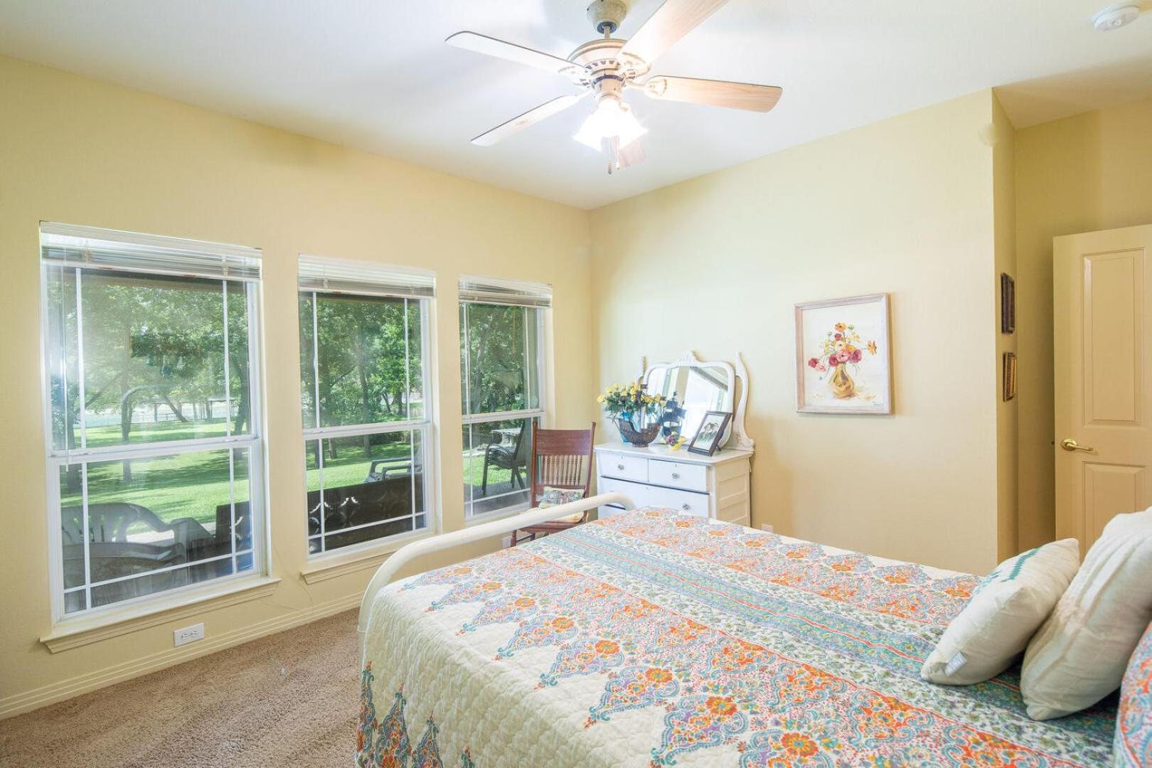 Pecan Shores Retreat- Waterfront Home Only 6 Miles from Schlitterbahn!