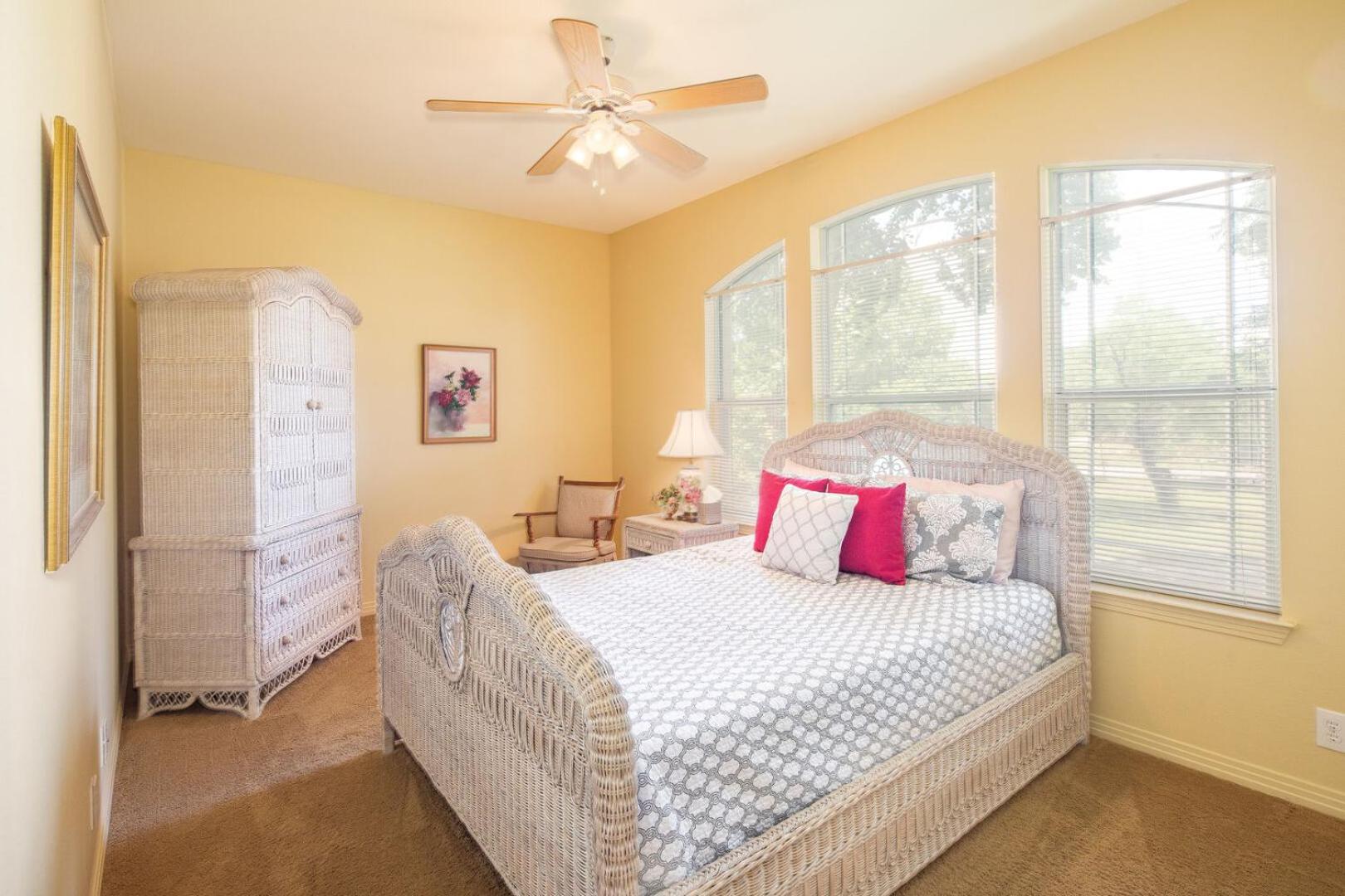 Pecan Shores Retreat- Waterfront Home Only 6 Miles from Schlitterbahn!