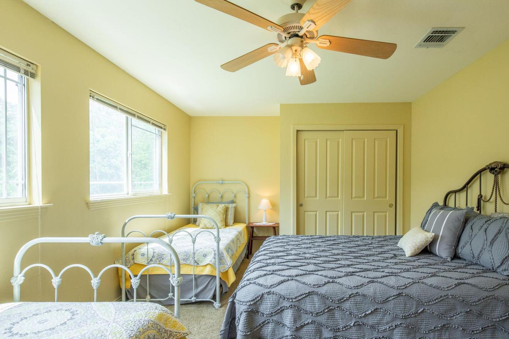 Pecan Shores Retreat- Waterfront Home Only 6 Miles from Schlitterbahn!