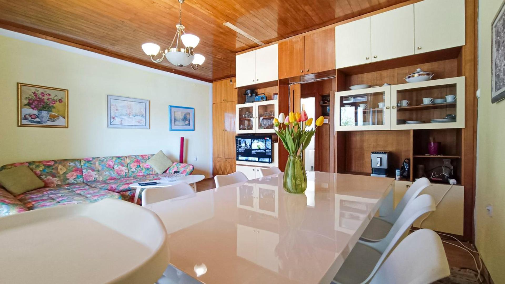 Family villa on the coast view 5