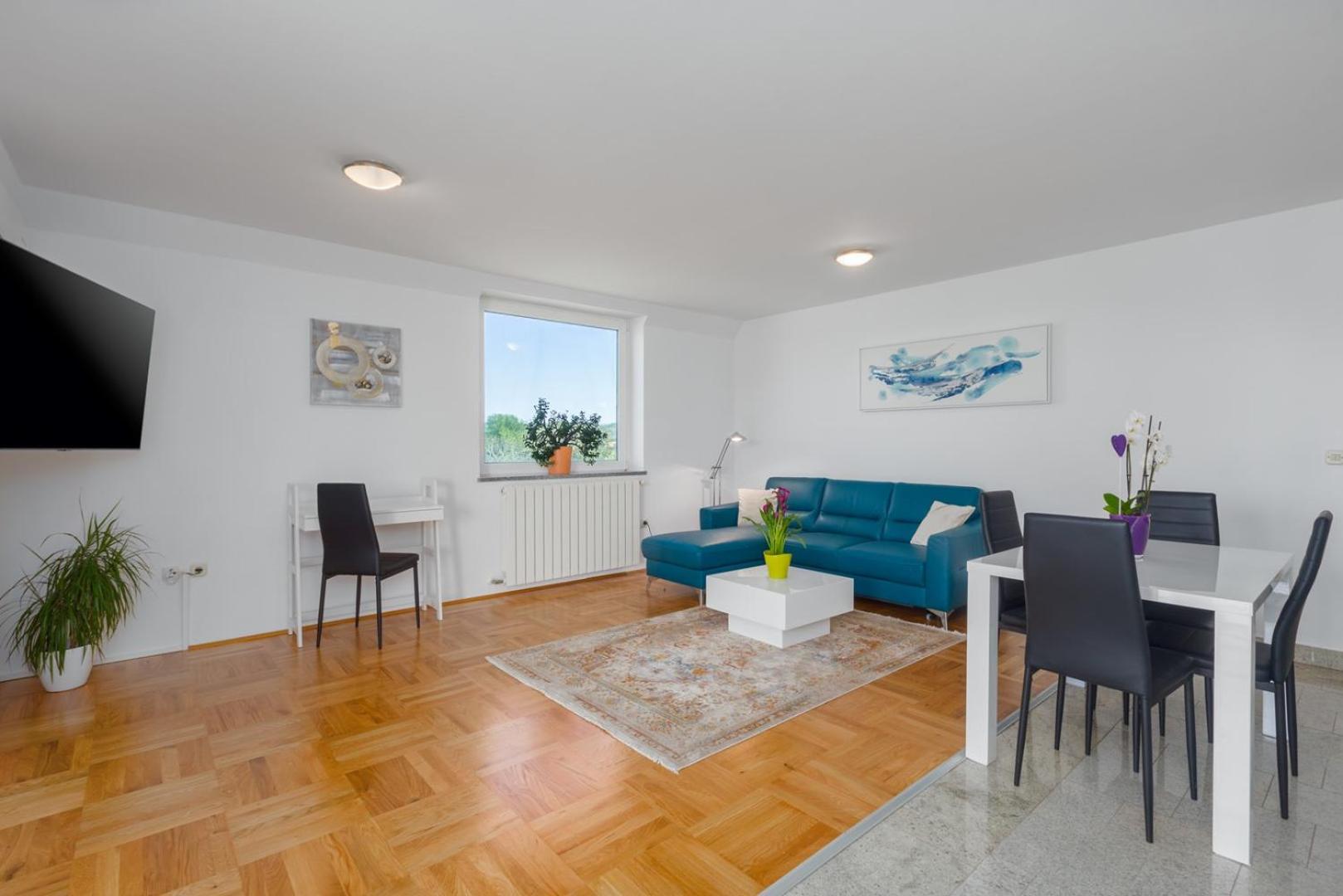 Marea Blue Funtana view 5