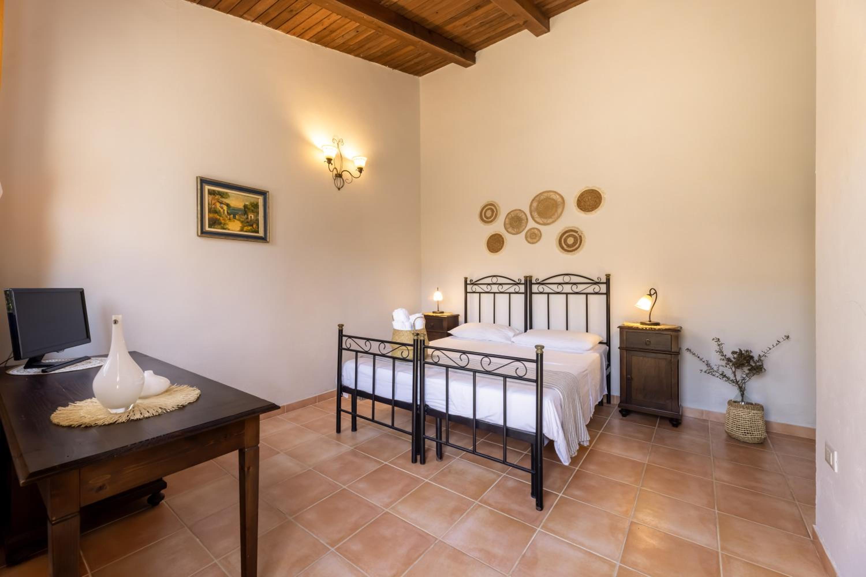 Tenuta Santicuti