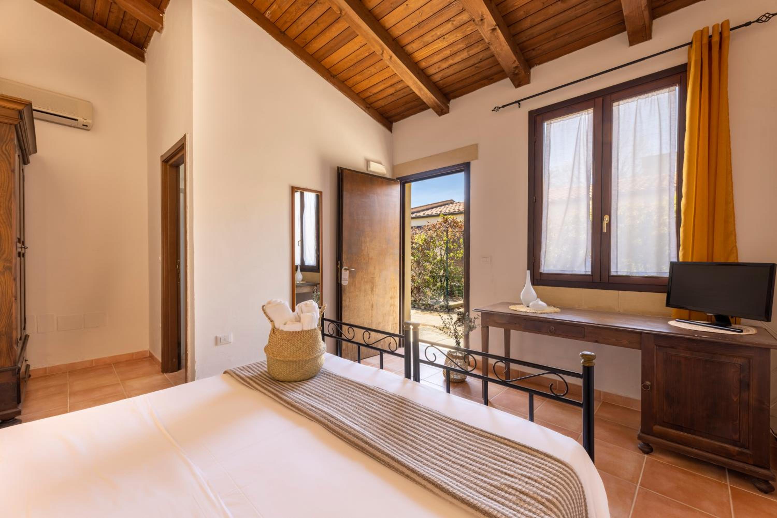 Tenuta Santicuti