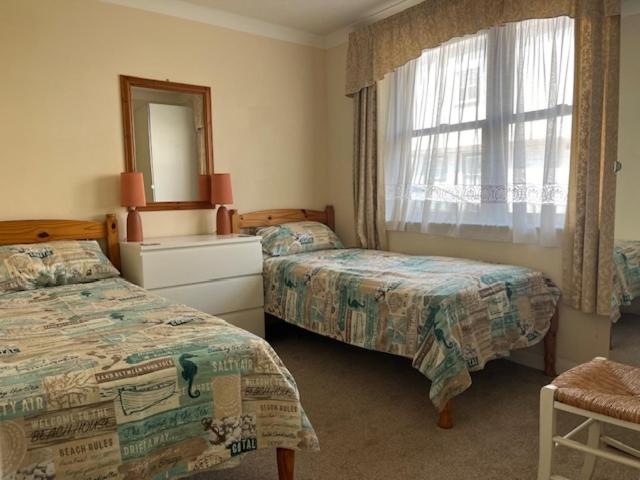 Weymouth By The Beach Apartments view 3