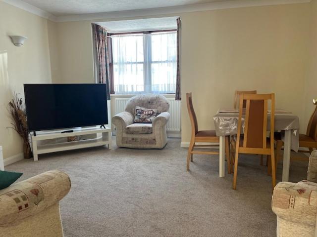 Weymouth By The Beach Apartments view 4