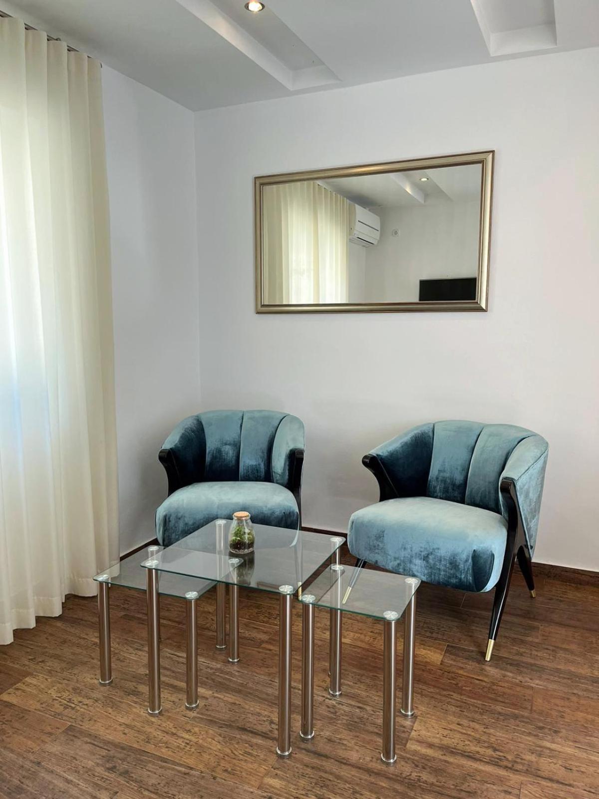 Apartments Corner
