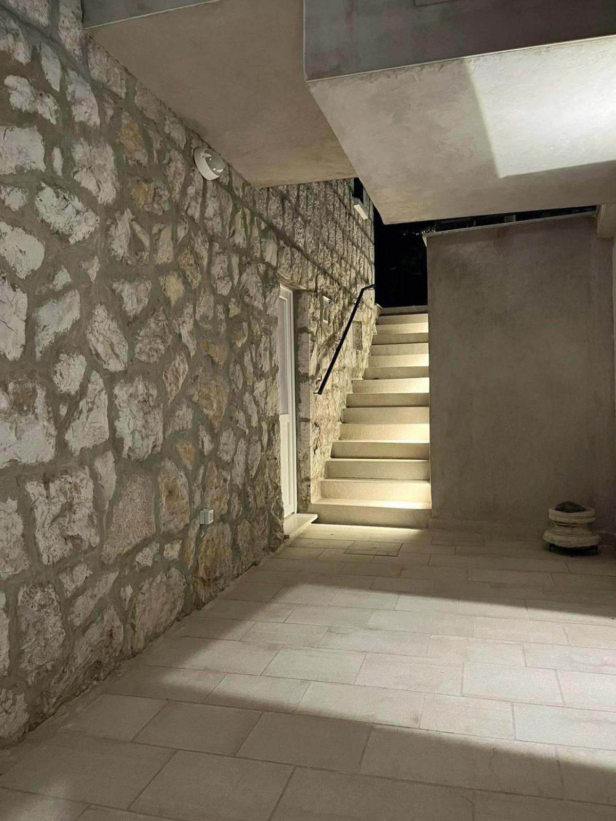 Apartments Corner