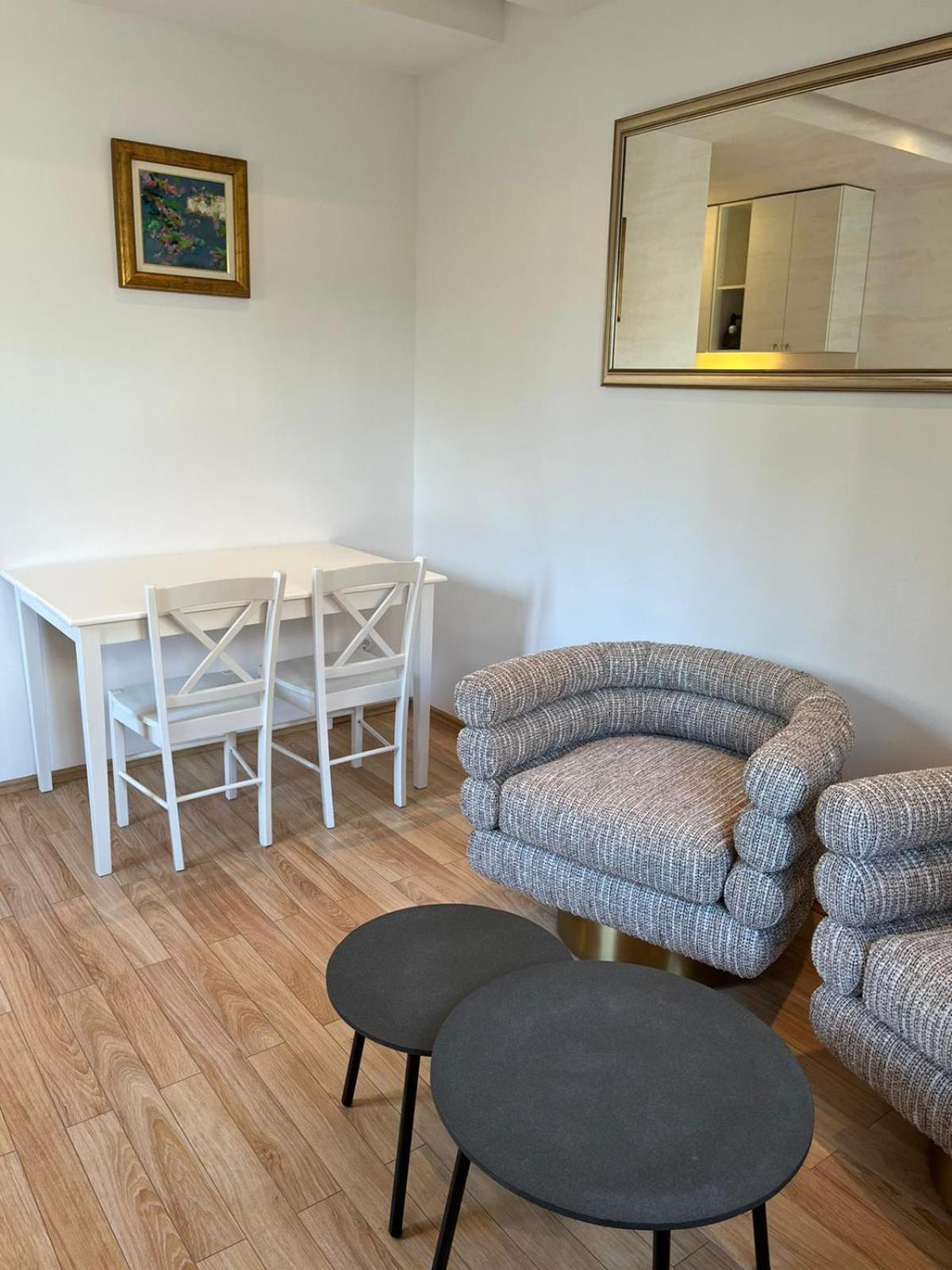 Apartments Corner