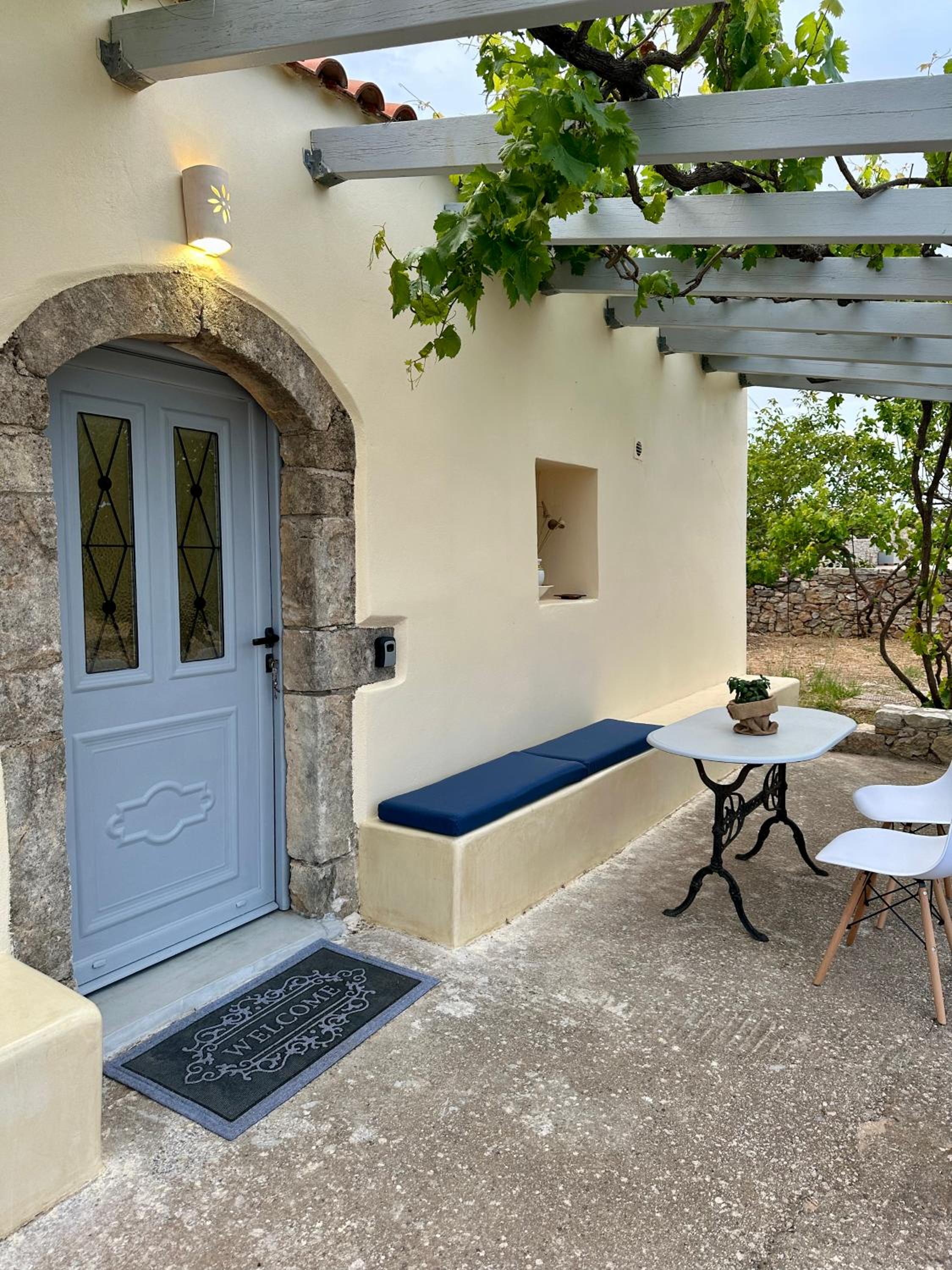 Elia Houses - Traditional House With Backyard view 2