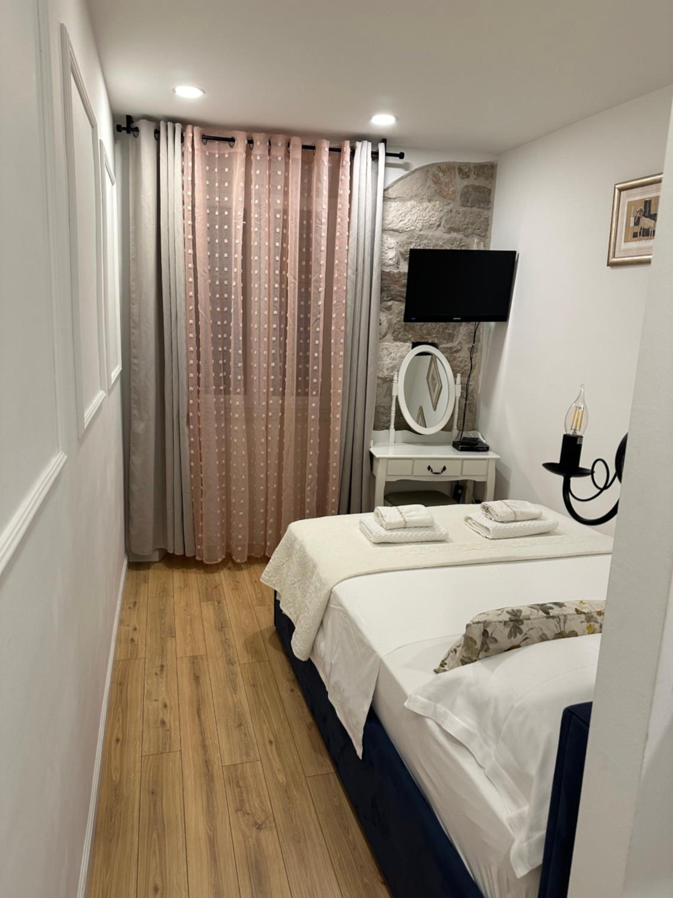 Split Old Town Suites 2 view 2