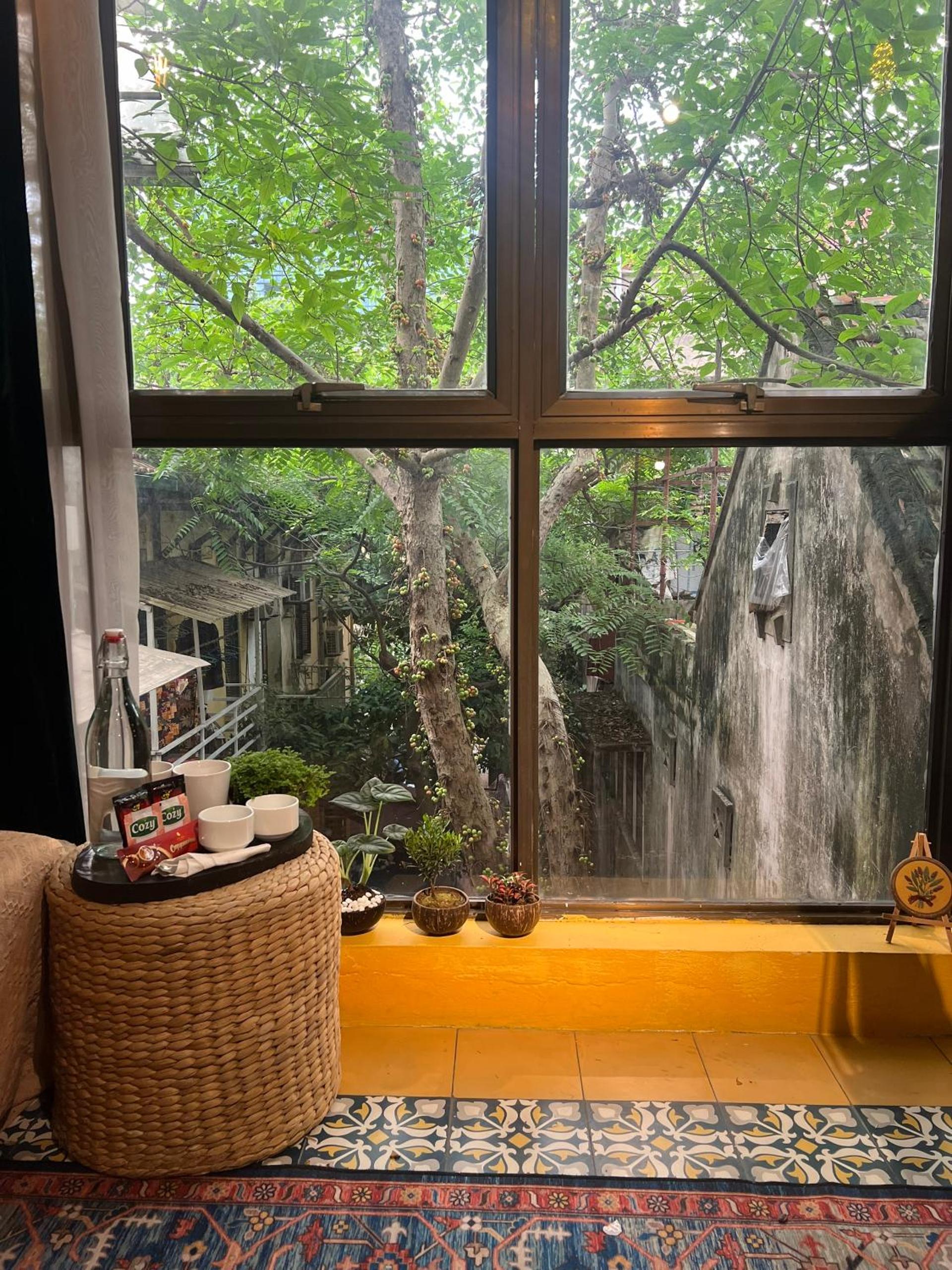 Millan Home - Near Central and Railway Station