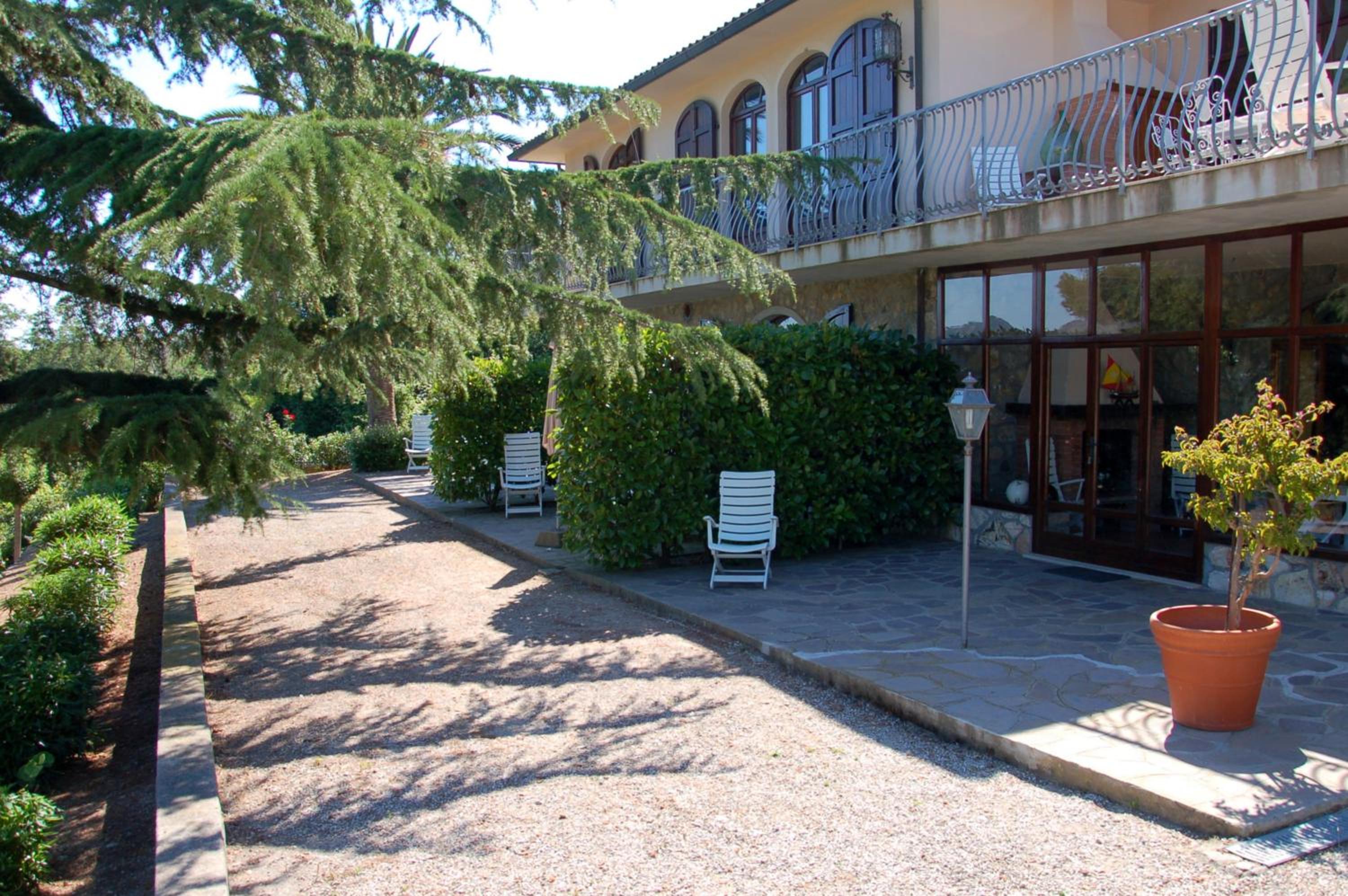 Photo 25
