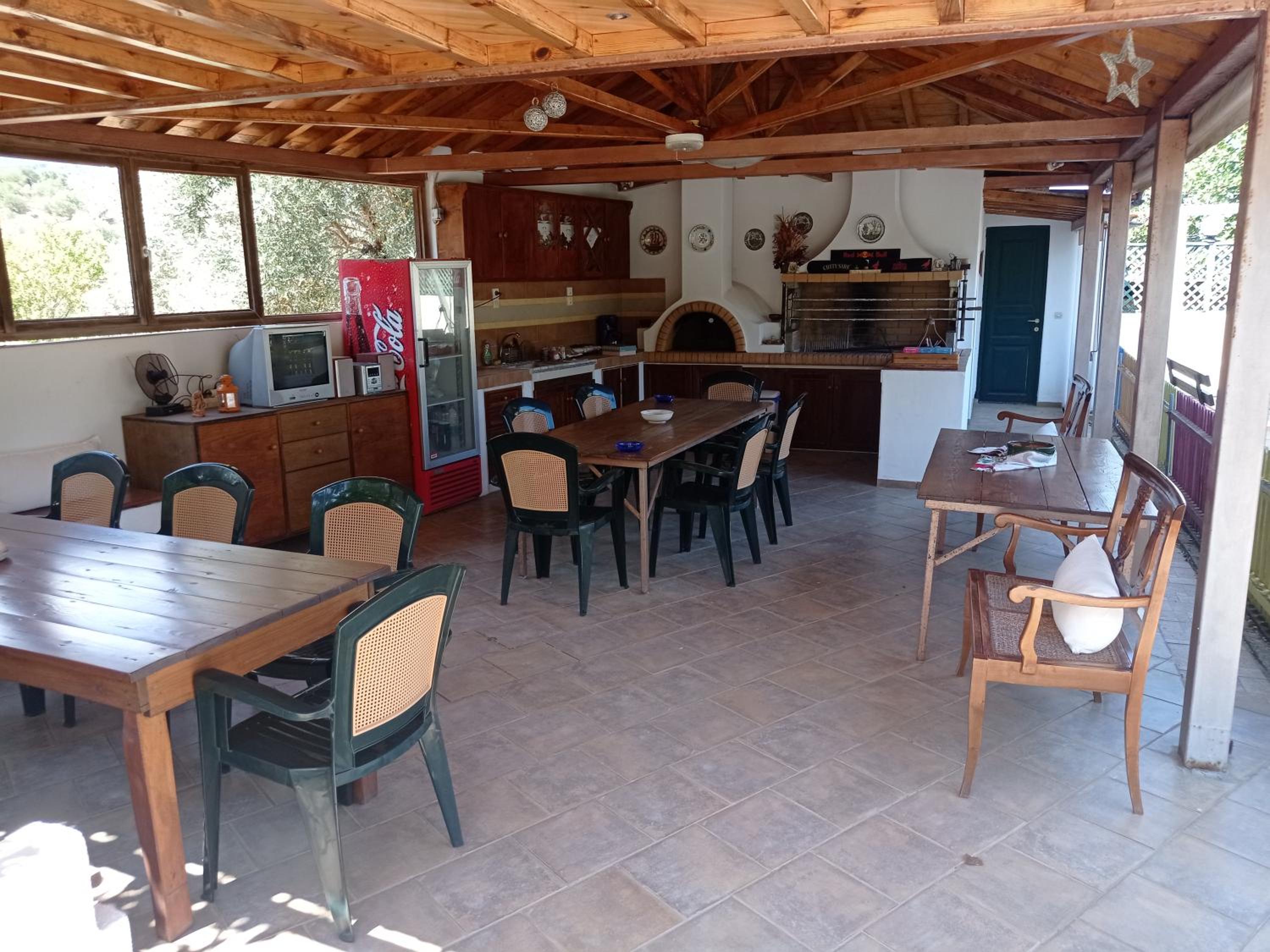 Alexandros Rooms & Studios