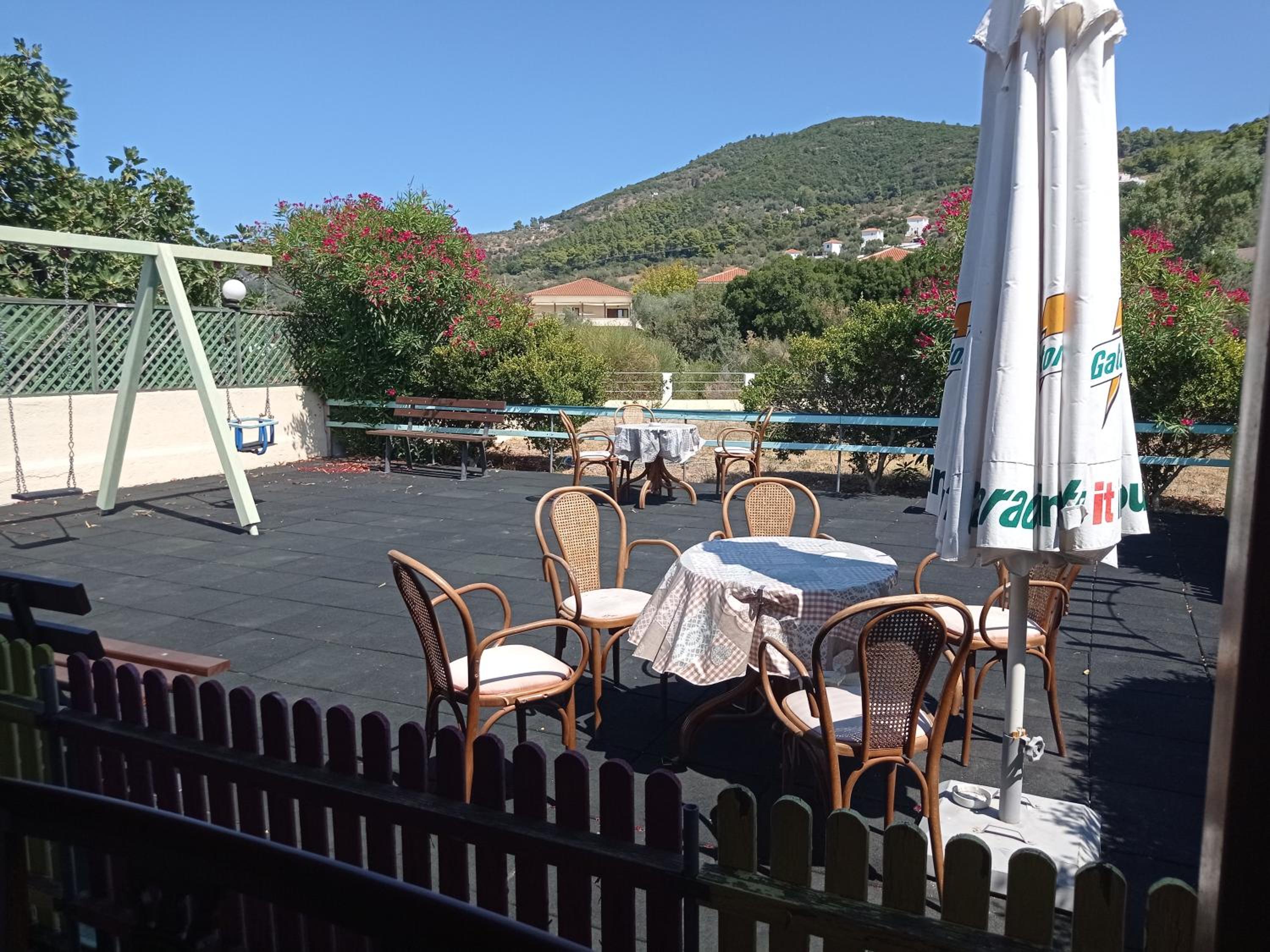 Alexandros Rooms & Studios