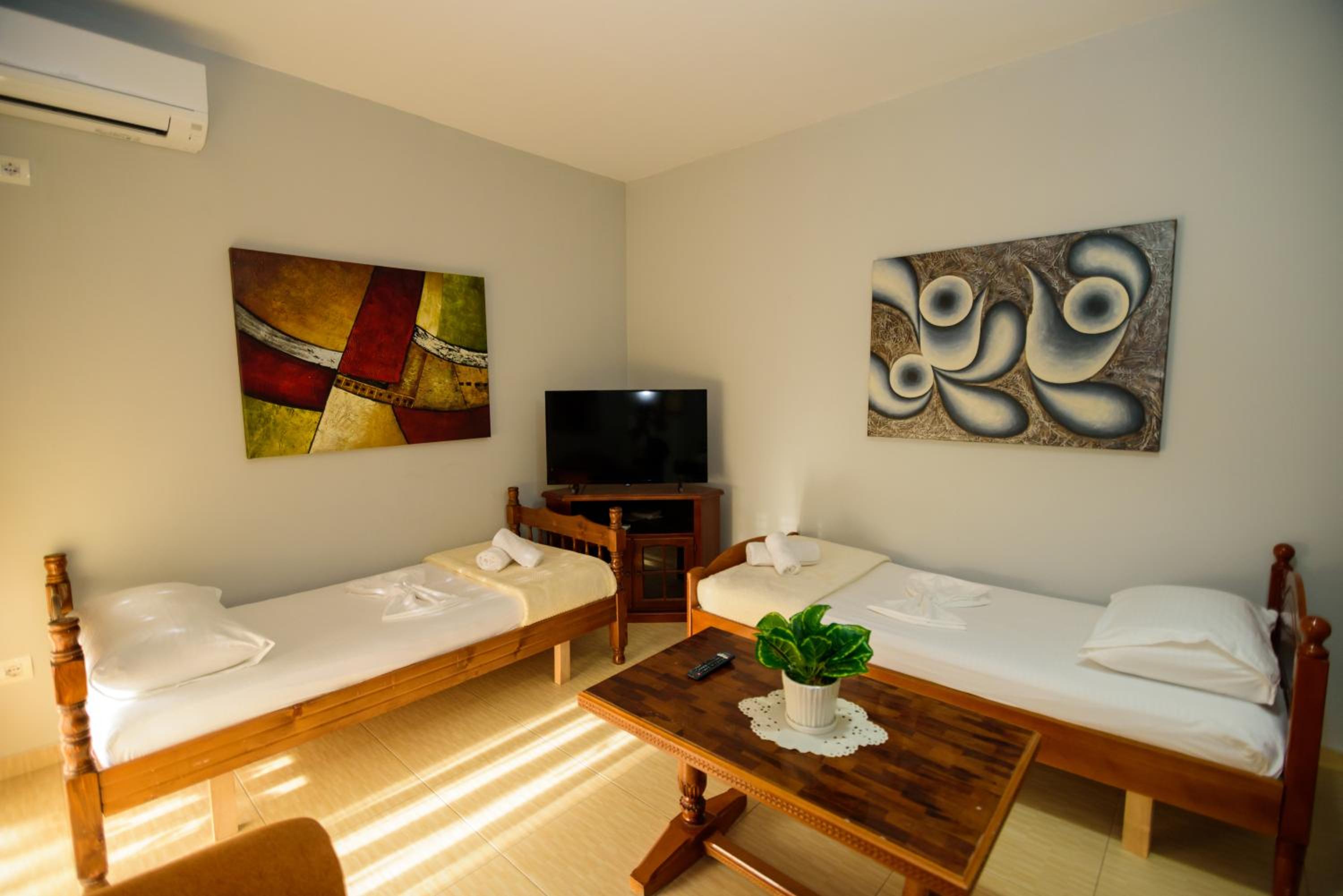 Harris&Arvien Apartment's