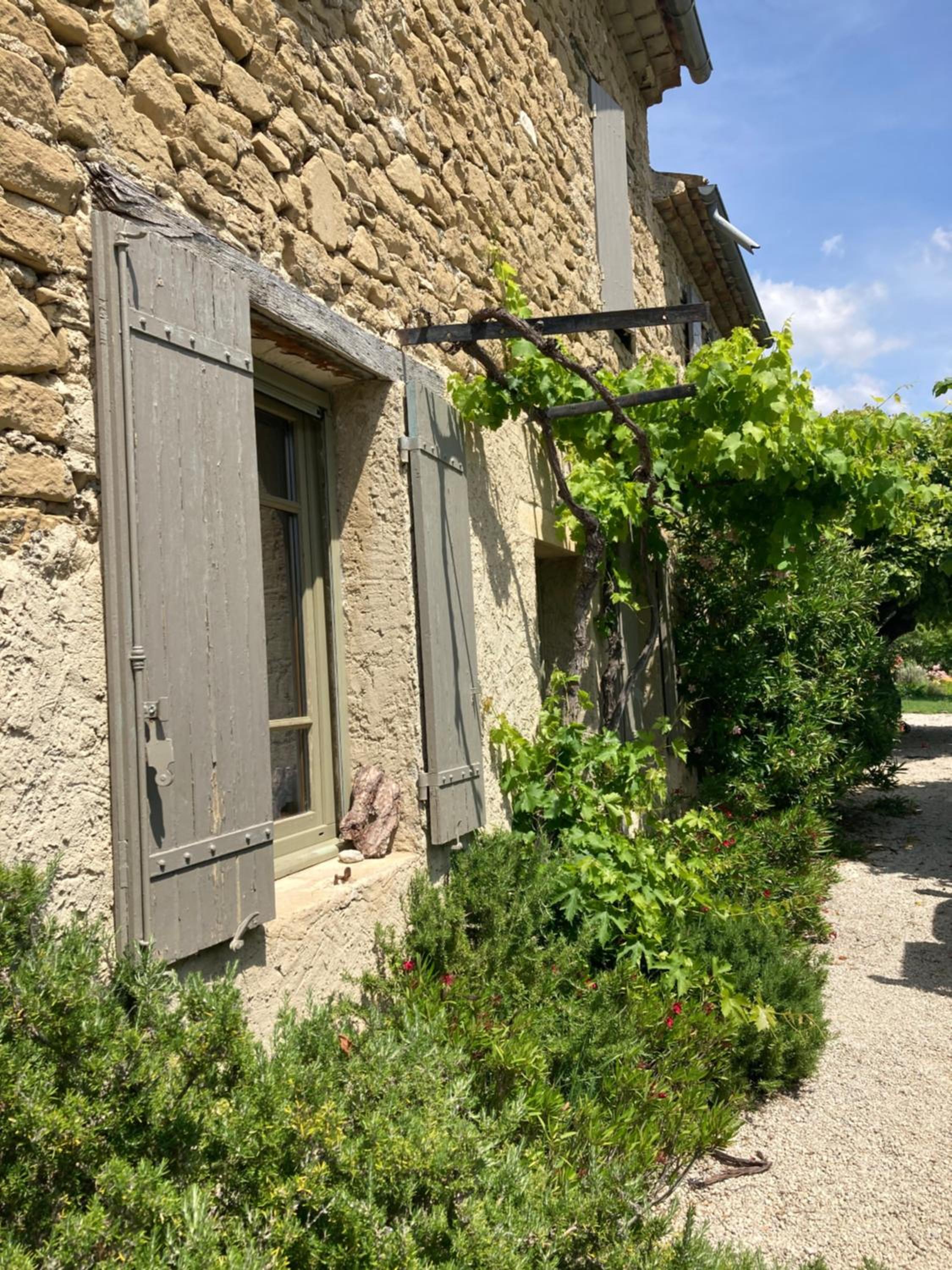 Mas de grange neuve view 3