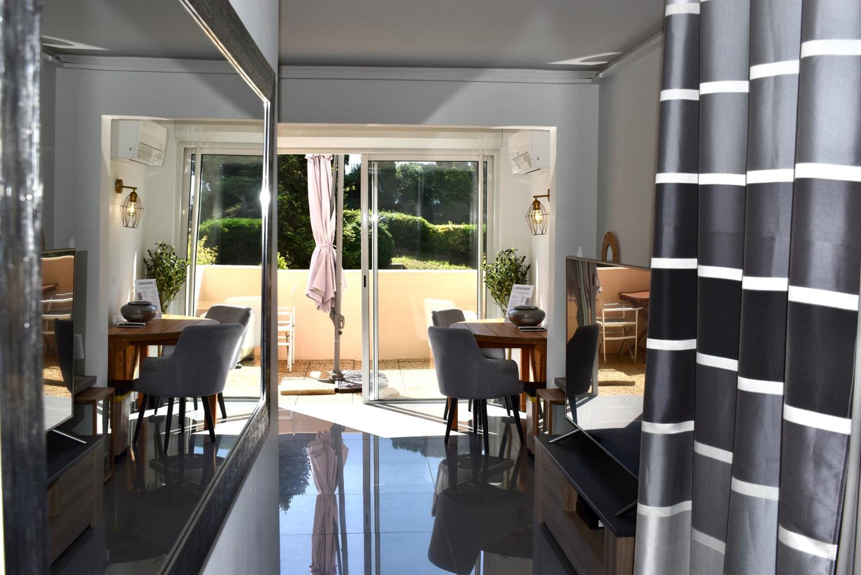 Magnifique Appartement 2 pièces au calme photo 3