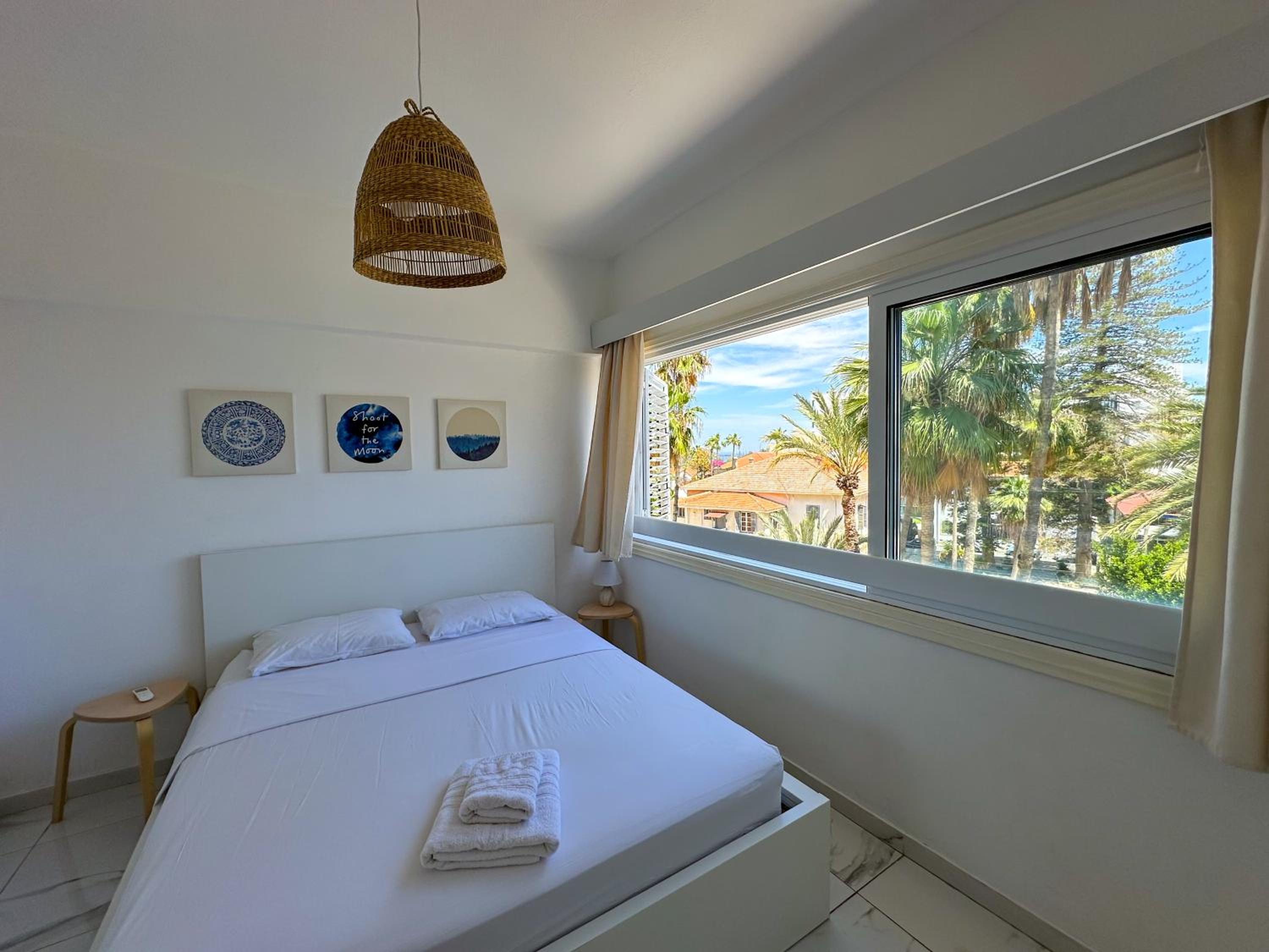 Hotel Real Center - Image 1