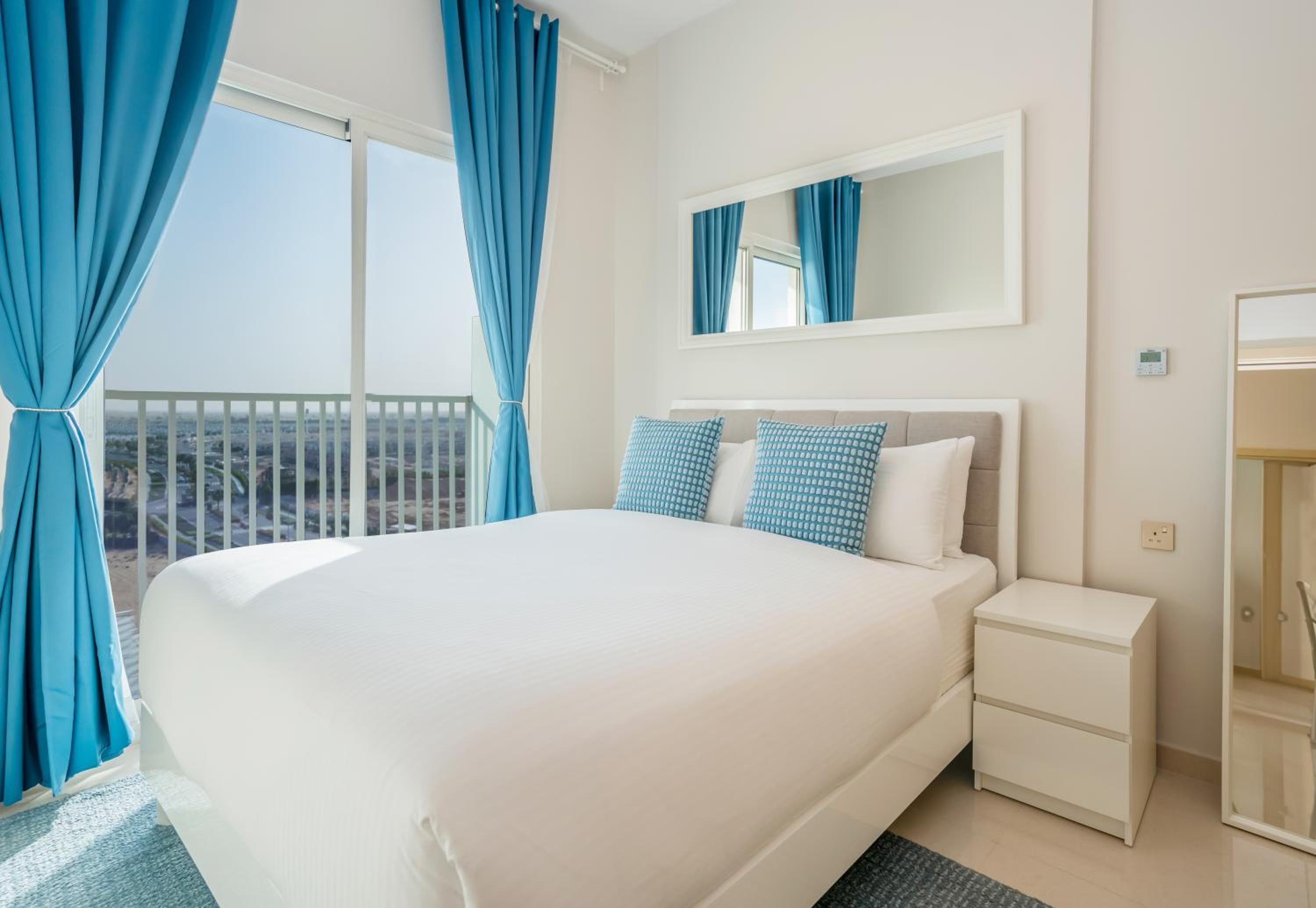 Homesgetaway - Elegant 2BRApt In Navitas A Damac Hills 2
