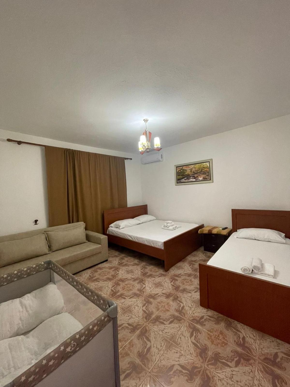 Rent rooms Loren