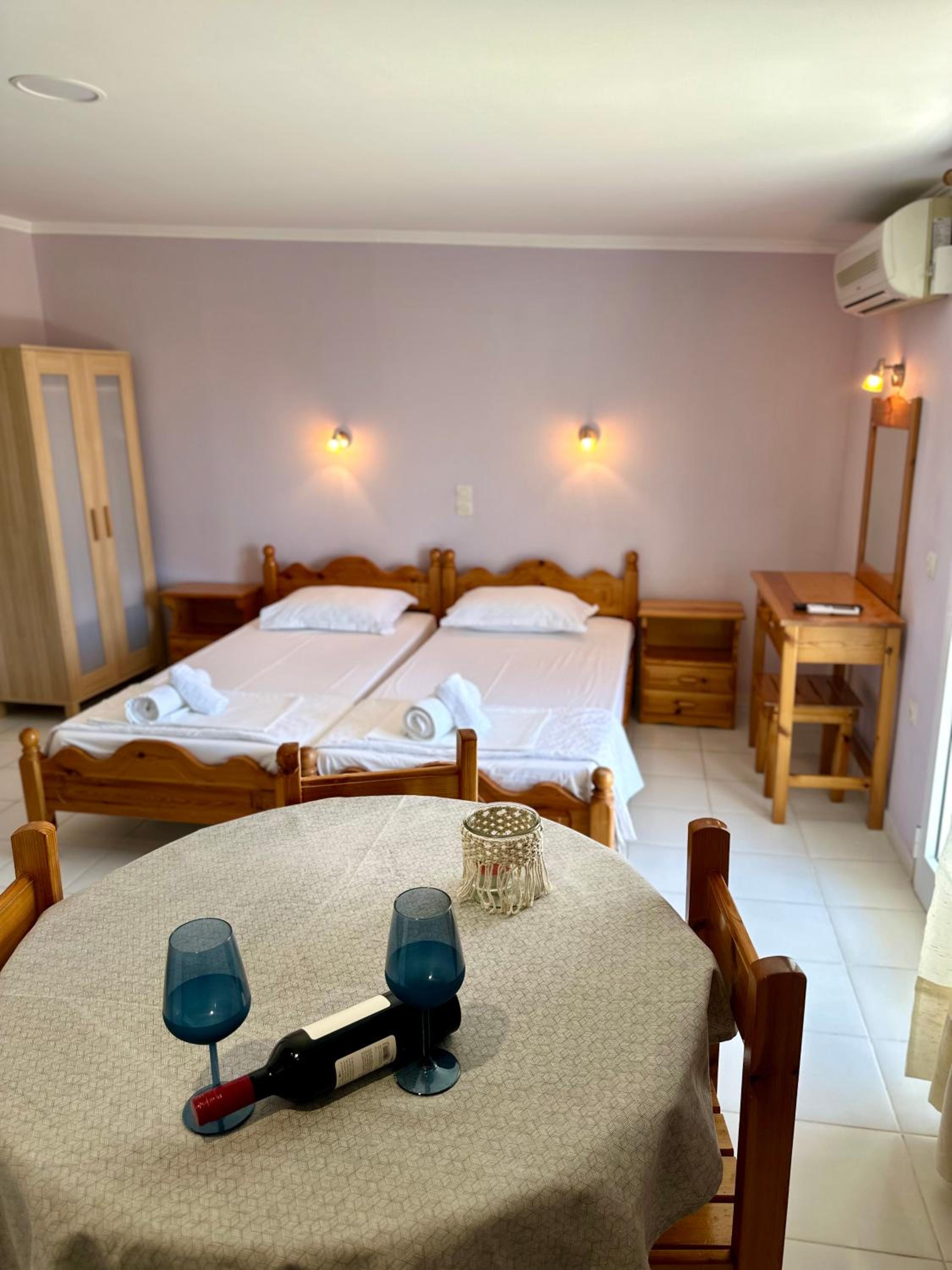 Anemos Studios & Apartments