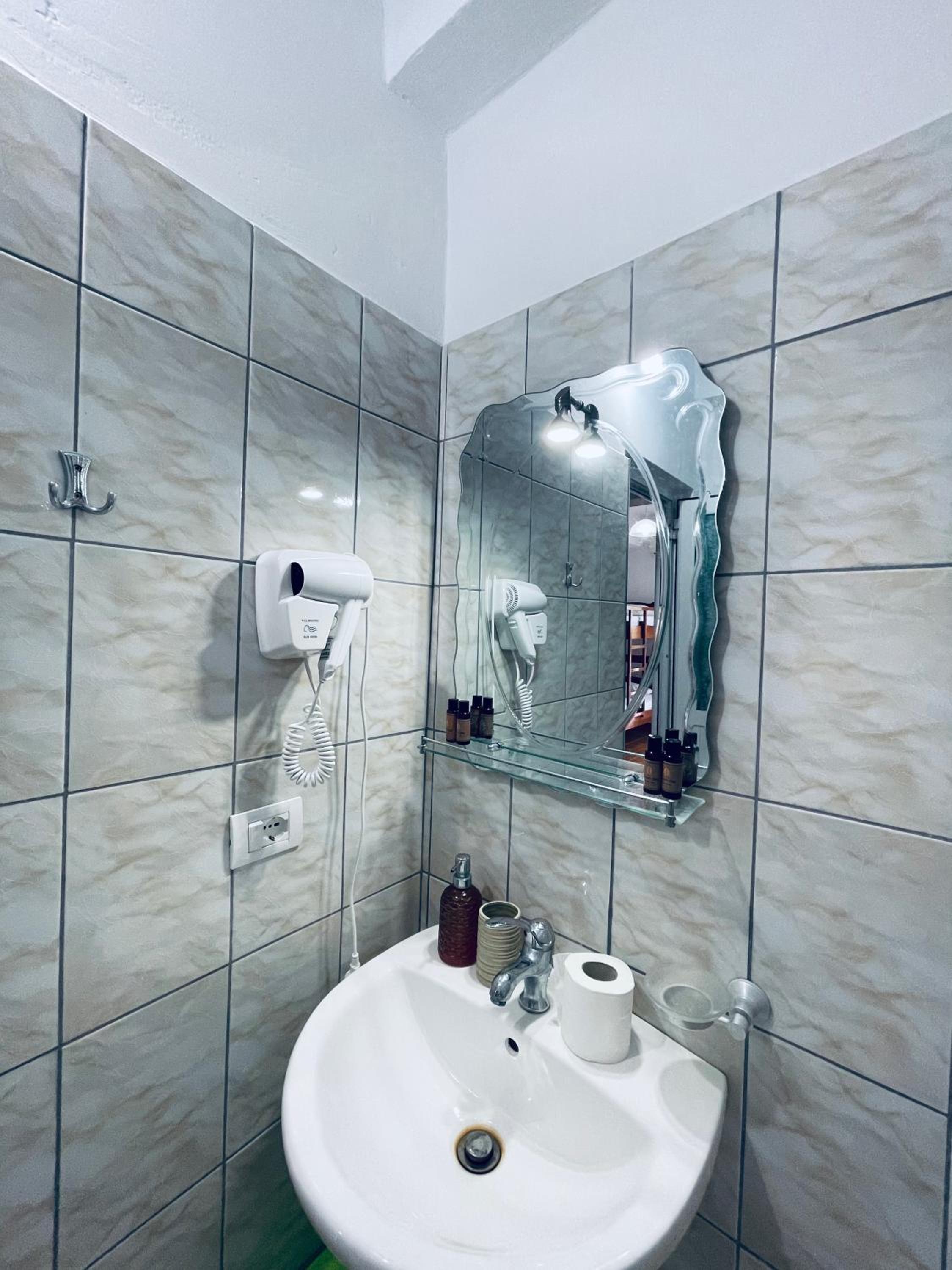 Guesthouse Dollomaja Ksamil