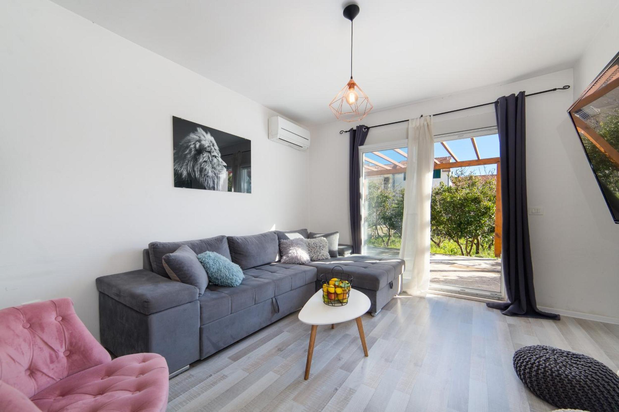 Holiday Home Peaceful Oasis with Pool - 30m from the Beach view 3