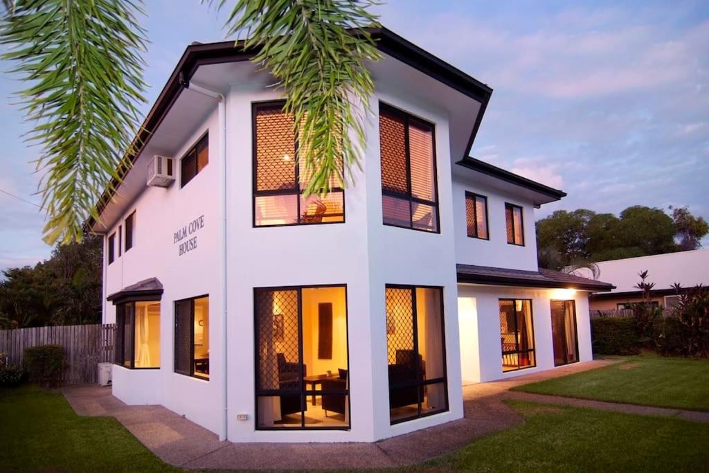 Palm Cove House - Holiday House