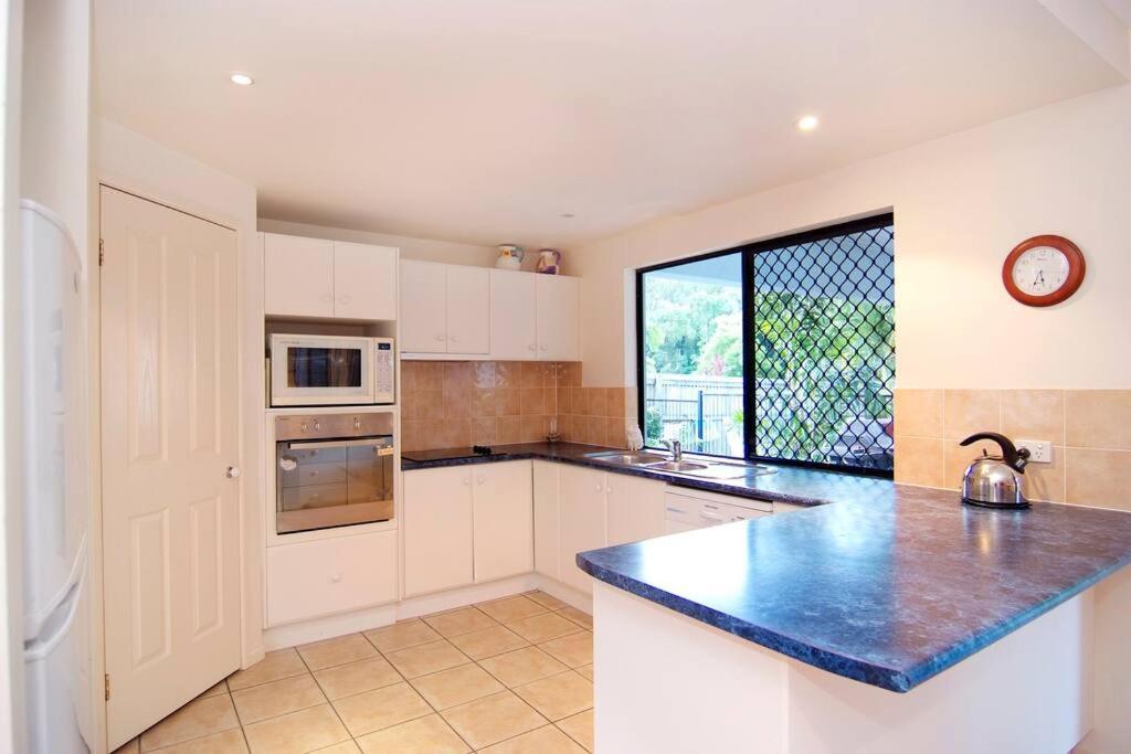 Palm Cove House - Holiday House