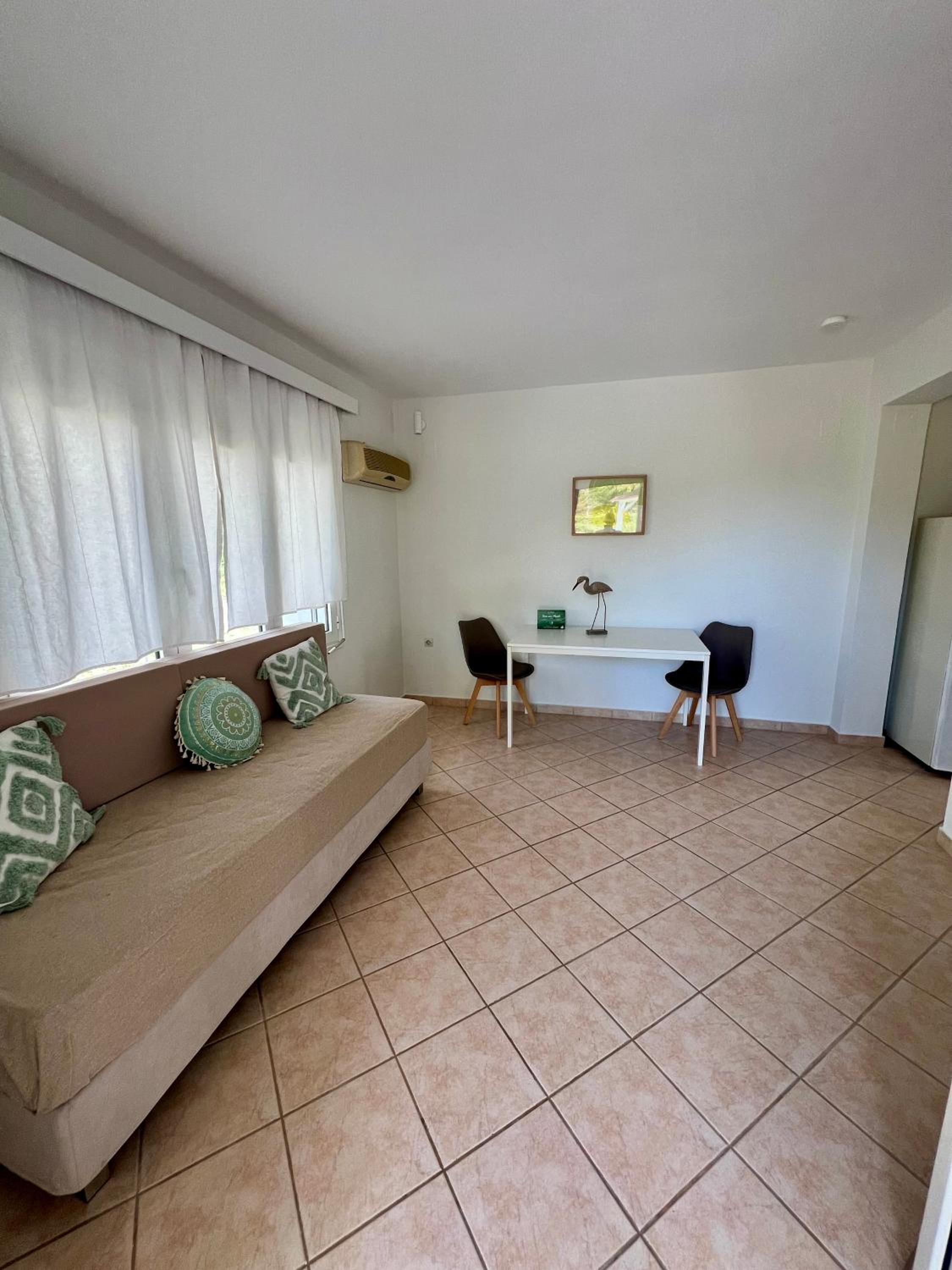 Naftilos Rosmarinus Apartments