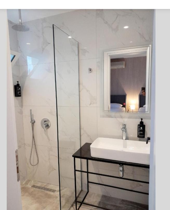 GB Rooms