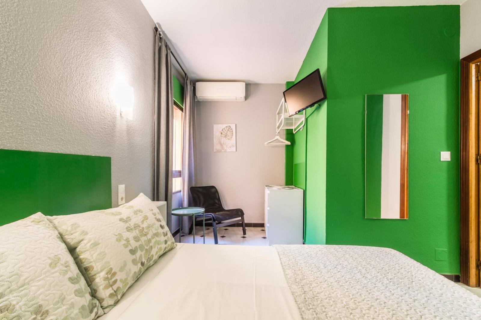 Hostal Tropical
