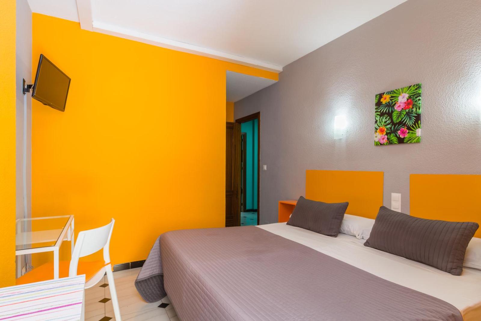 Hostal Tropical