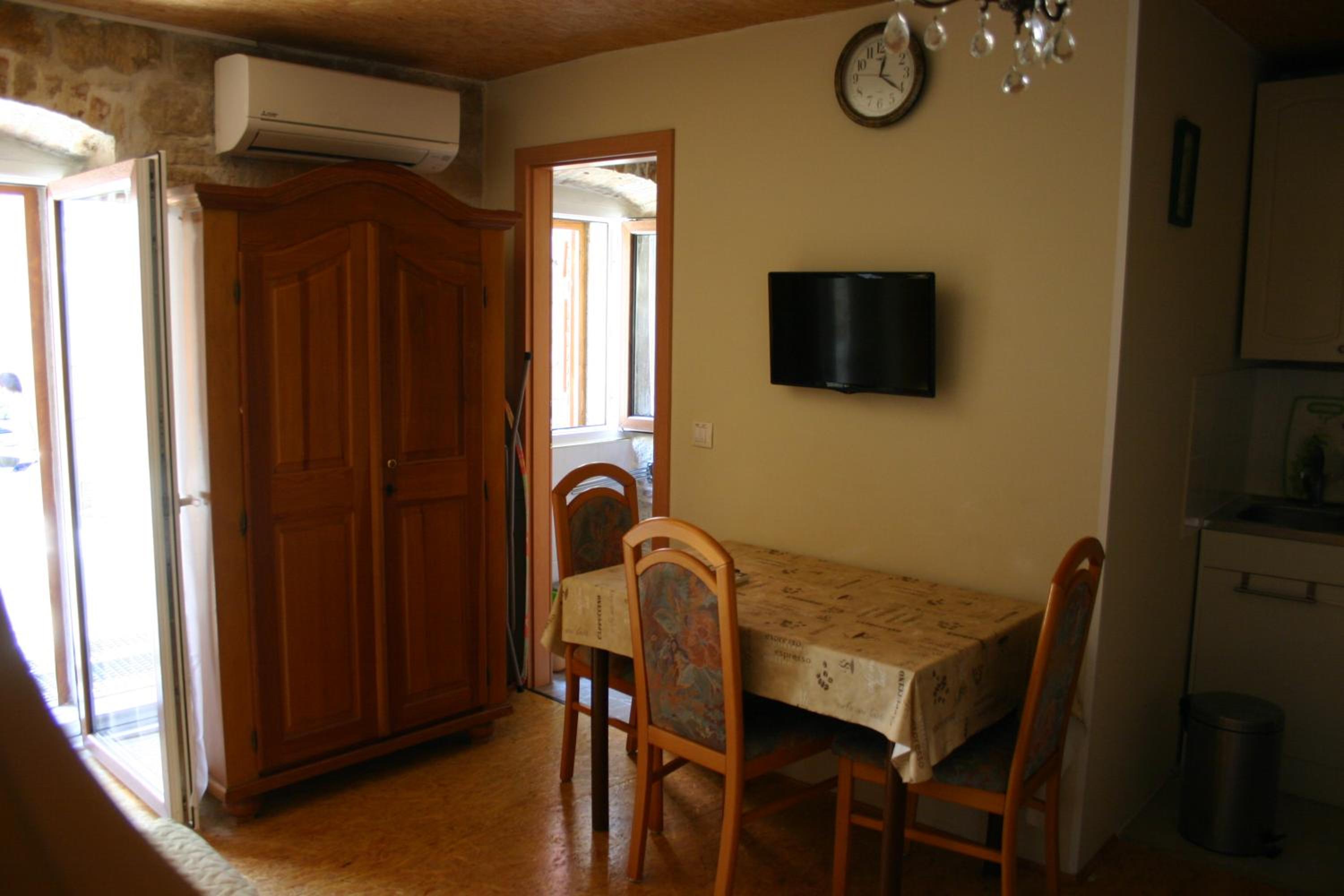Photo 50