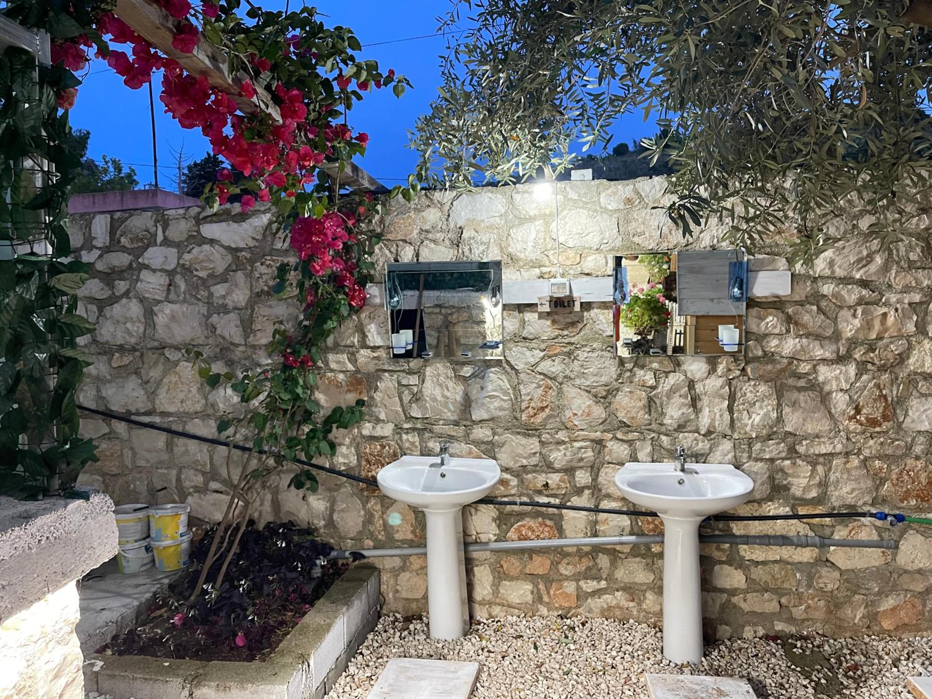 Camping Albania-Secret Village Den
