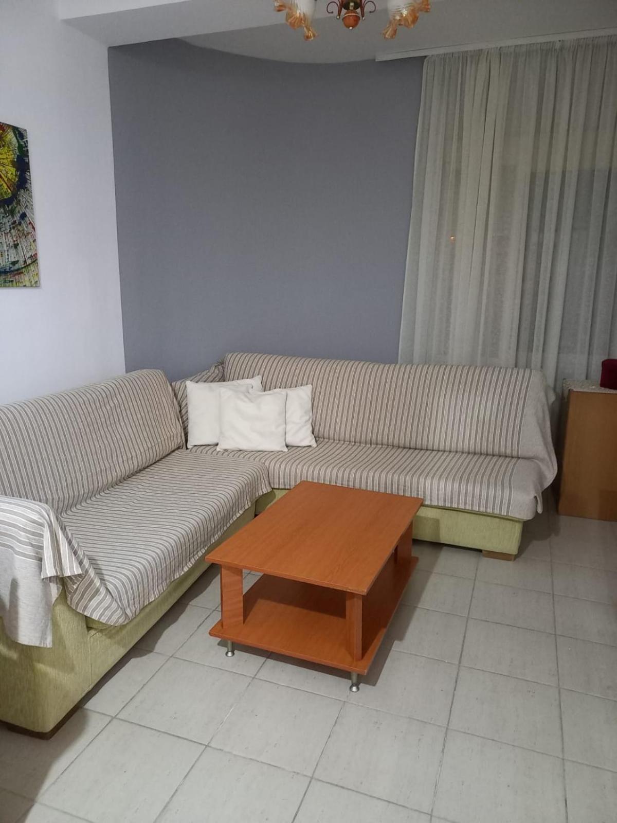 Popi Rooms