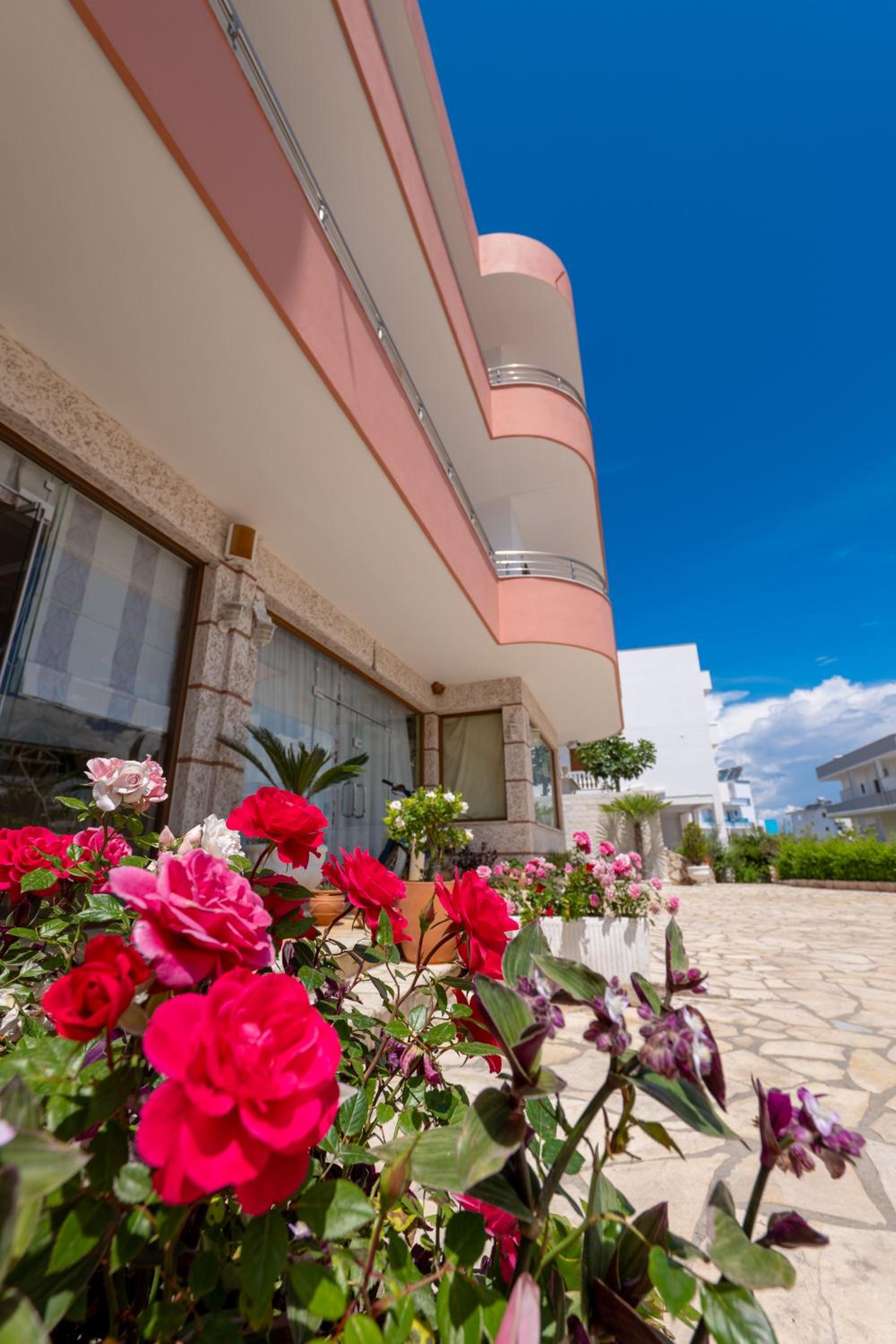 Doni Apartments