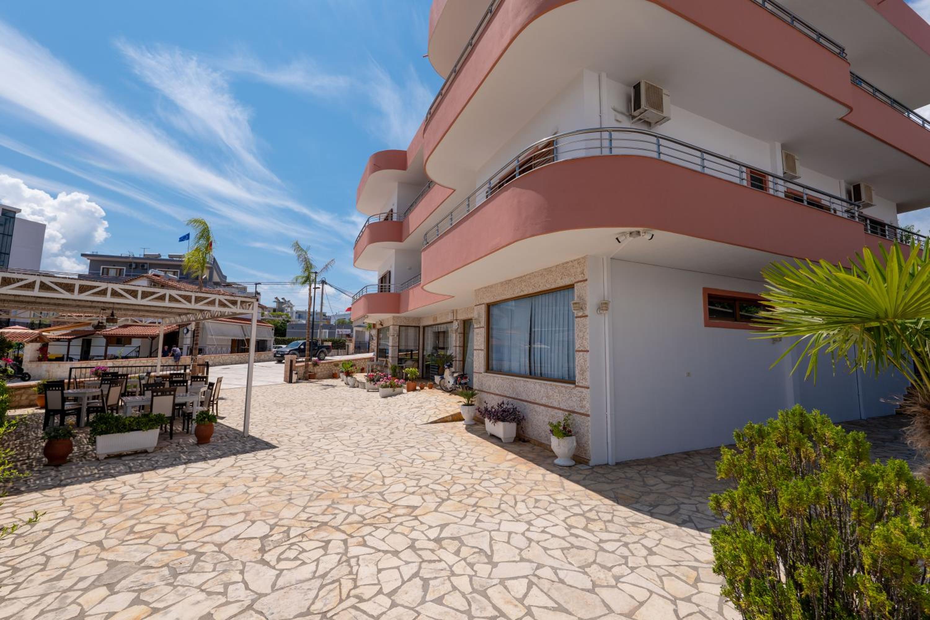 Doni Apartments