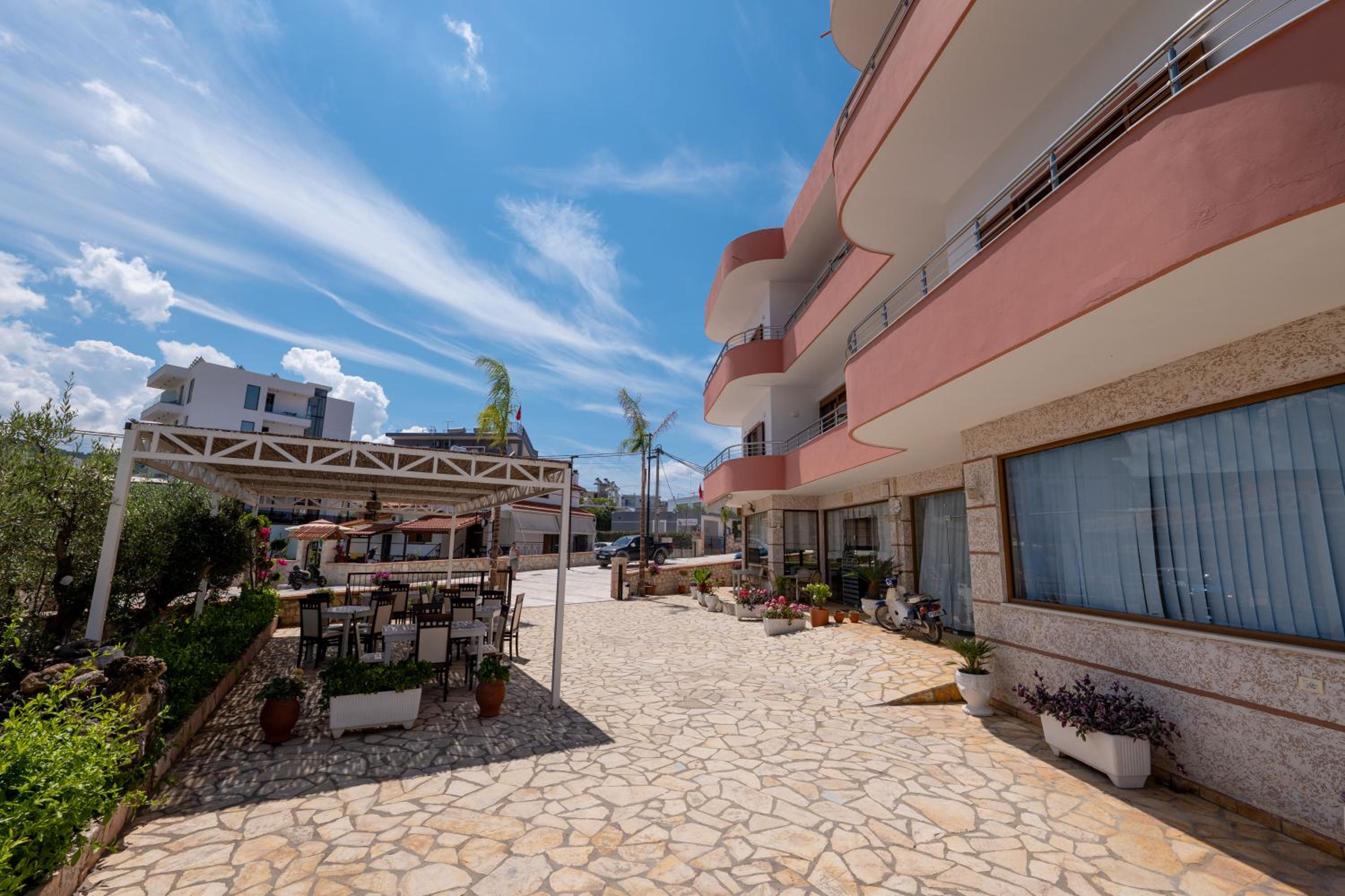 Doni Apartments