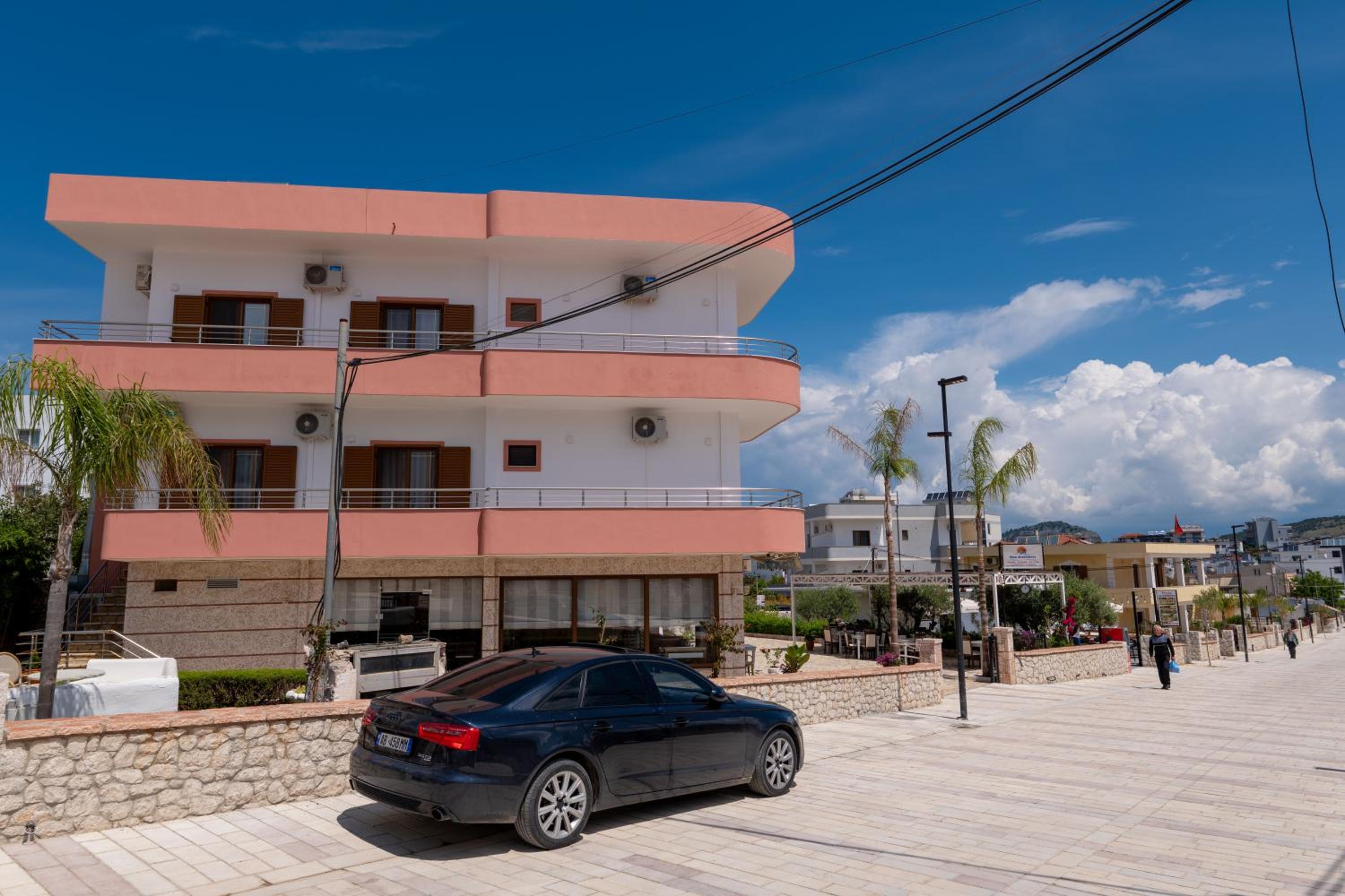 Doni Apartments