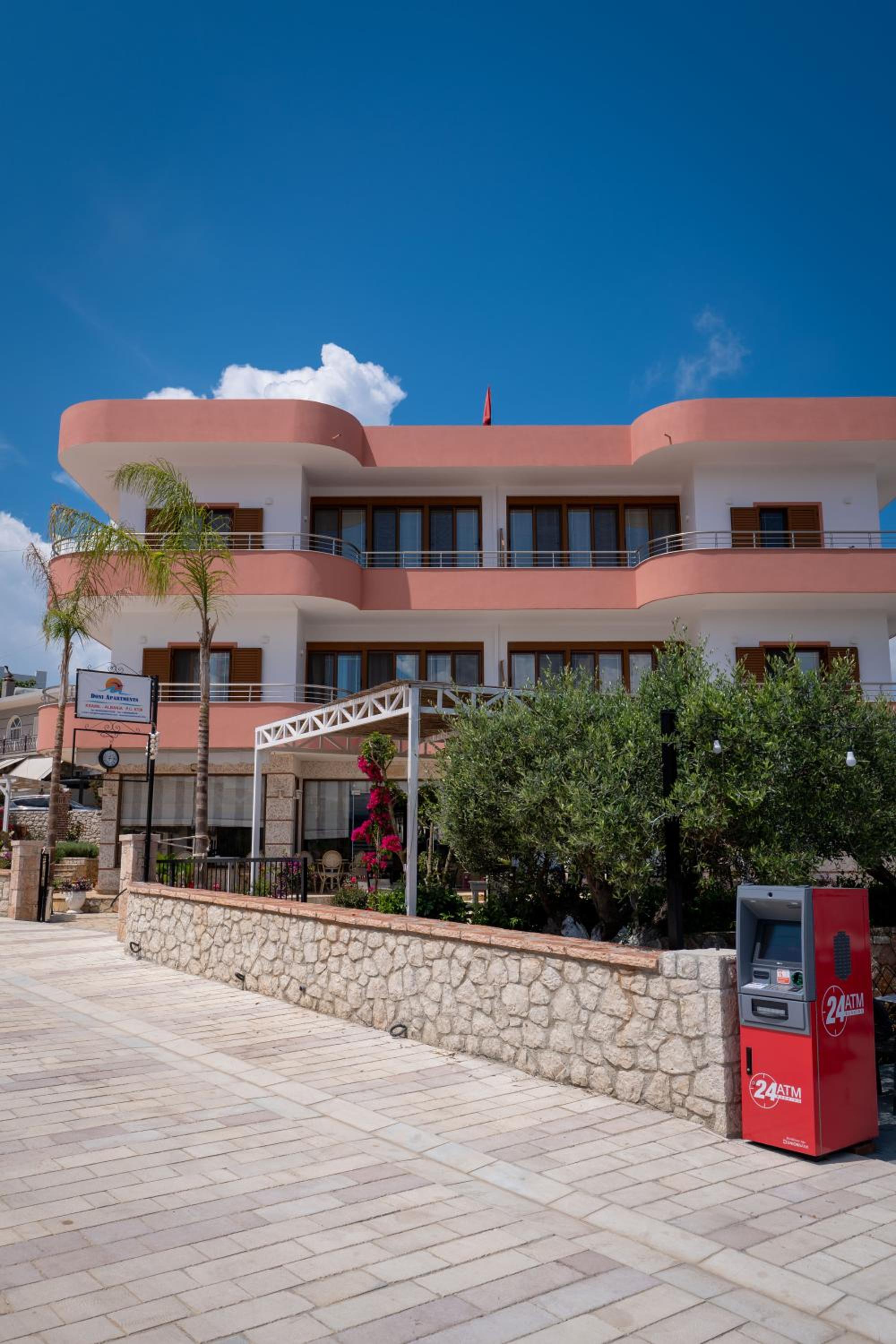 Doni Apartments