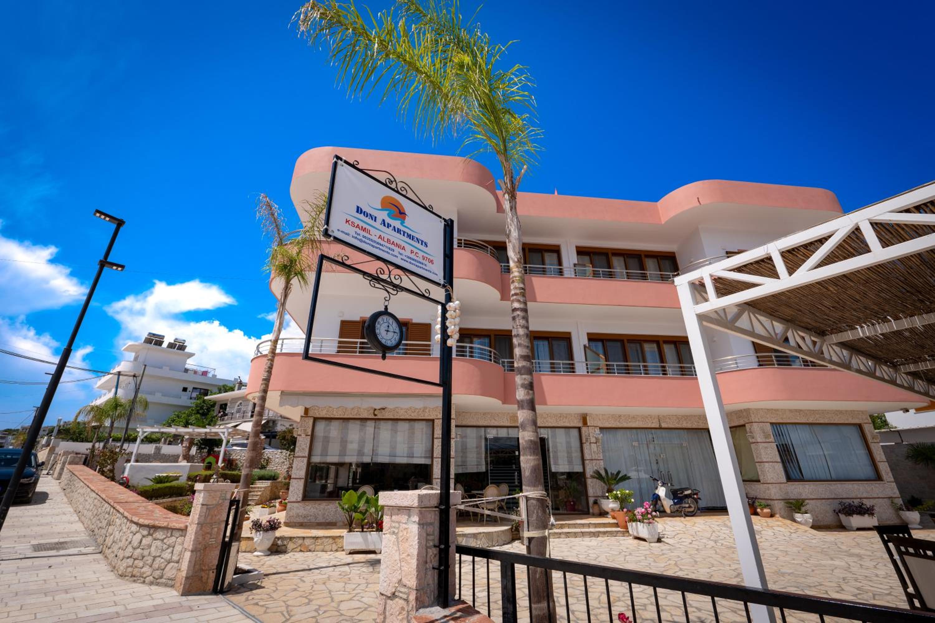Doni Apartments