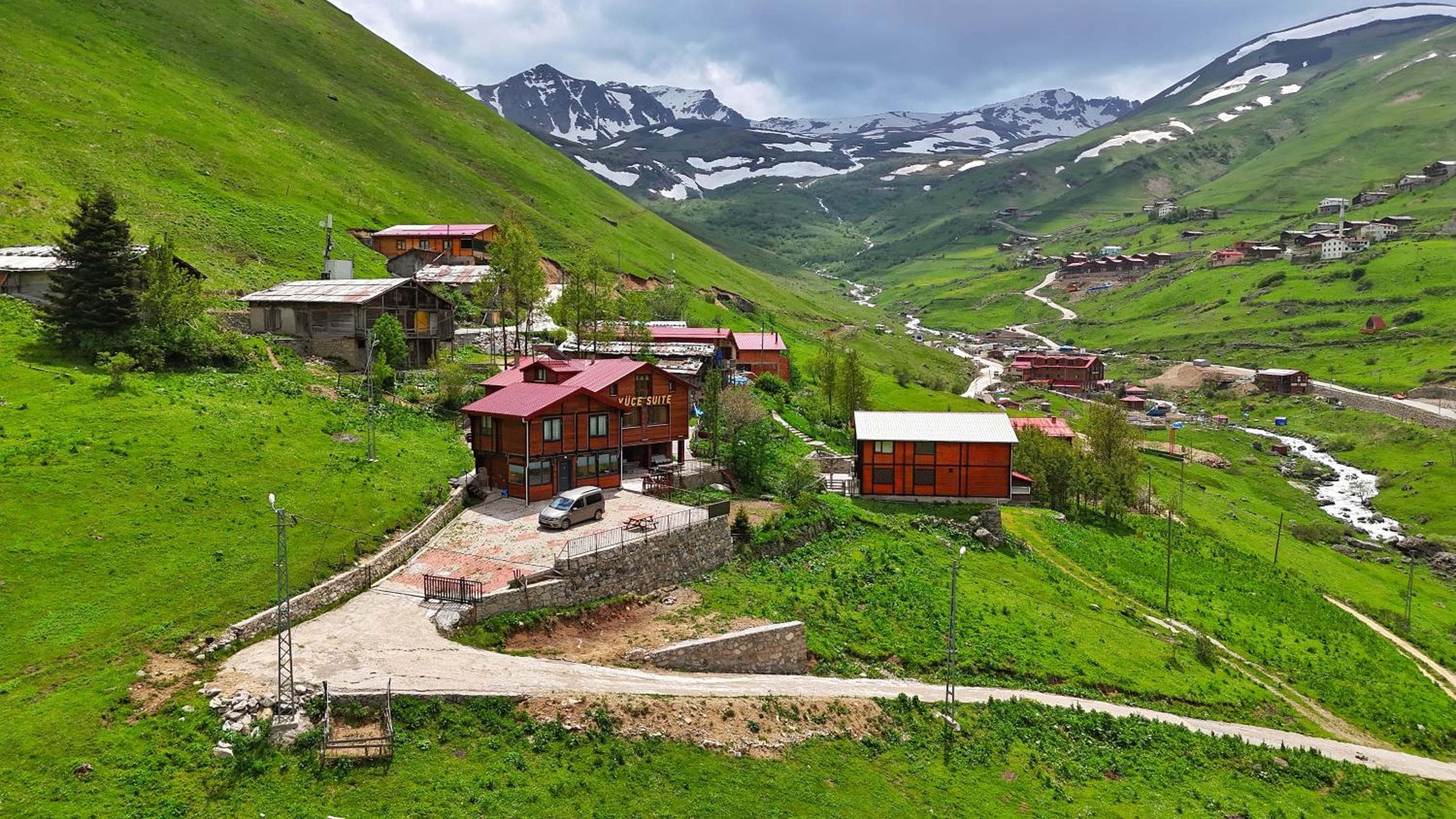 Yüce Suite
